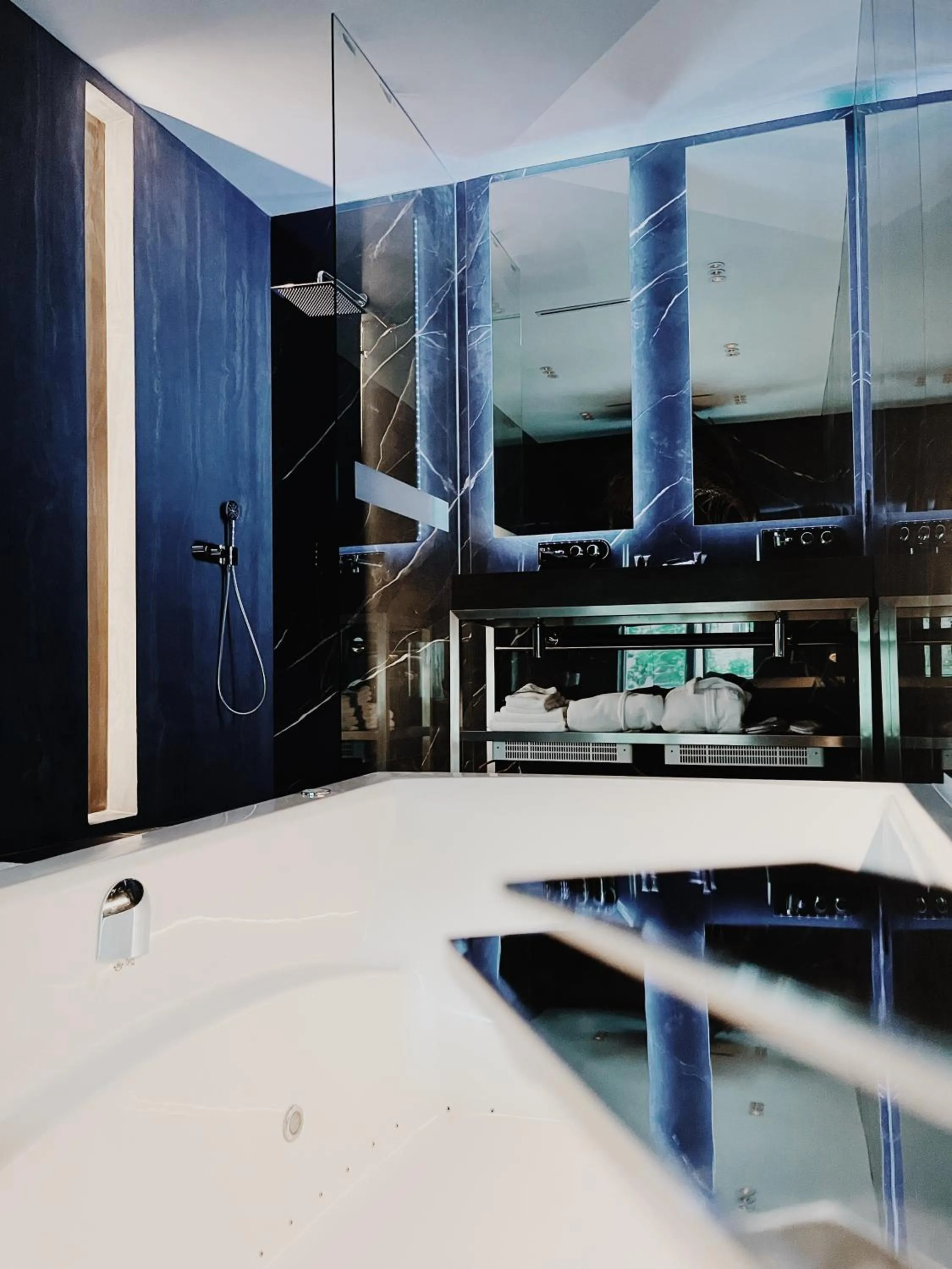 Bathroom in Hotel Kutuma