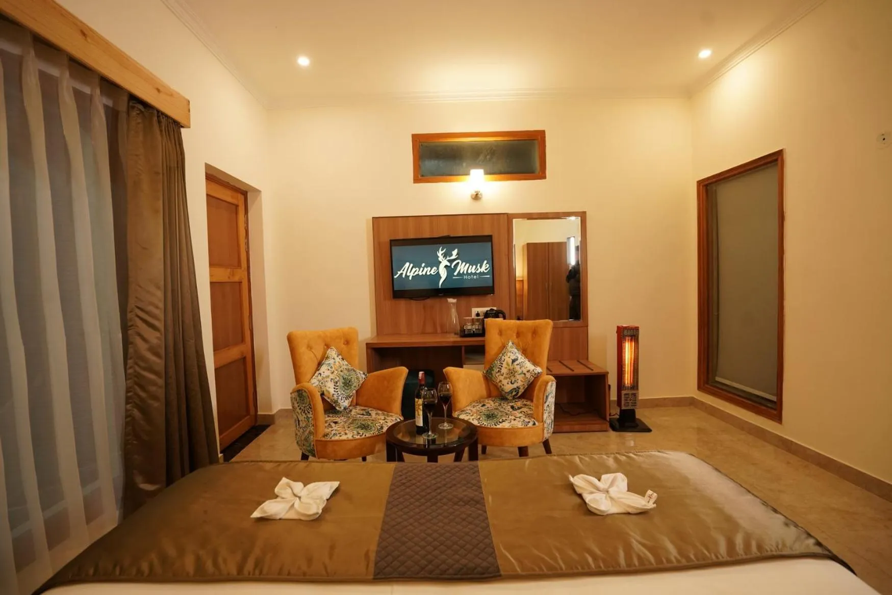 TV and multimedia, Bed in Hotel Alpine Musk