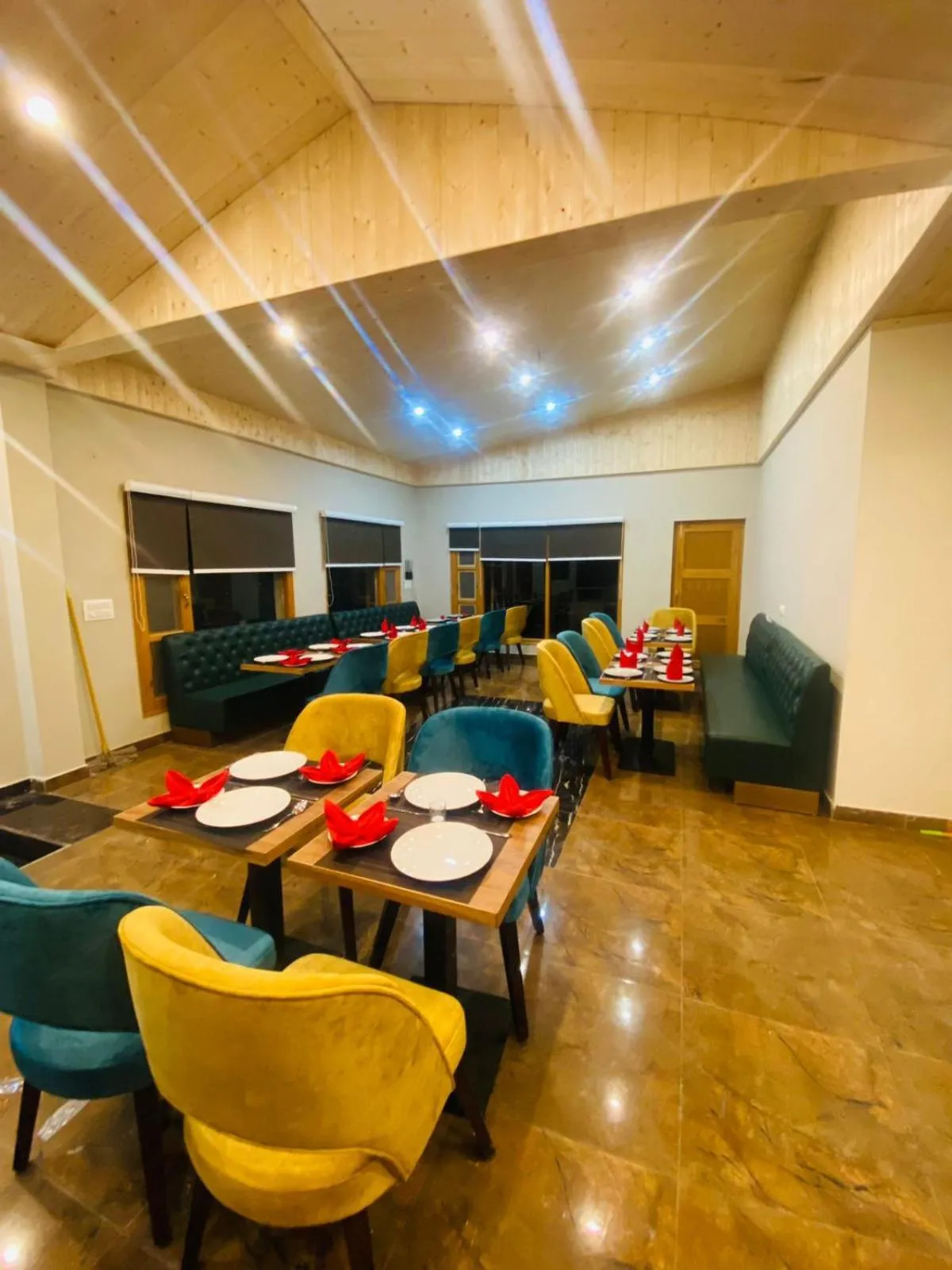 Restaurant/places to eat in Hotel Alpine Musk