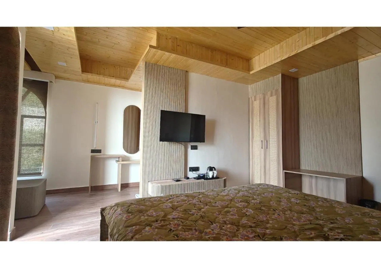 Bedroom, Bed in Hotel Alpine Musk