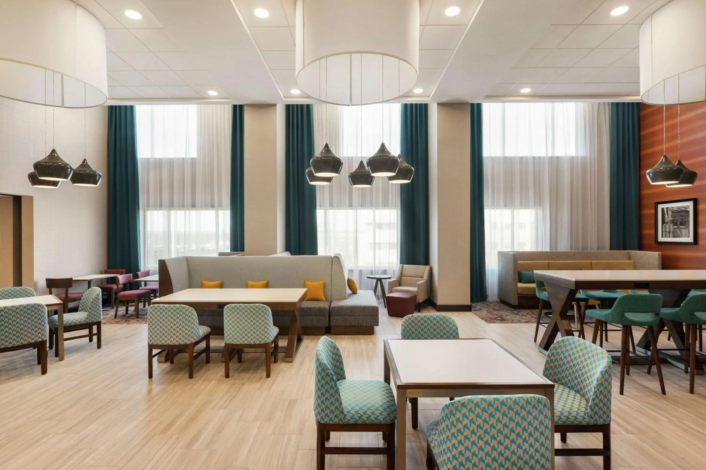 Breakfast in Hampton Inn Indianapolis Downtown IUPUI