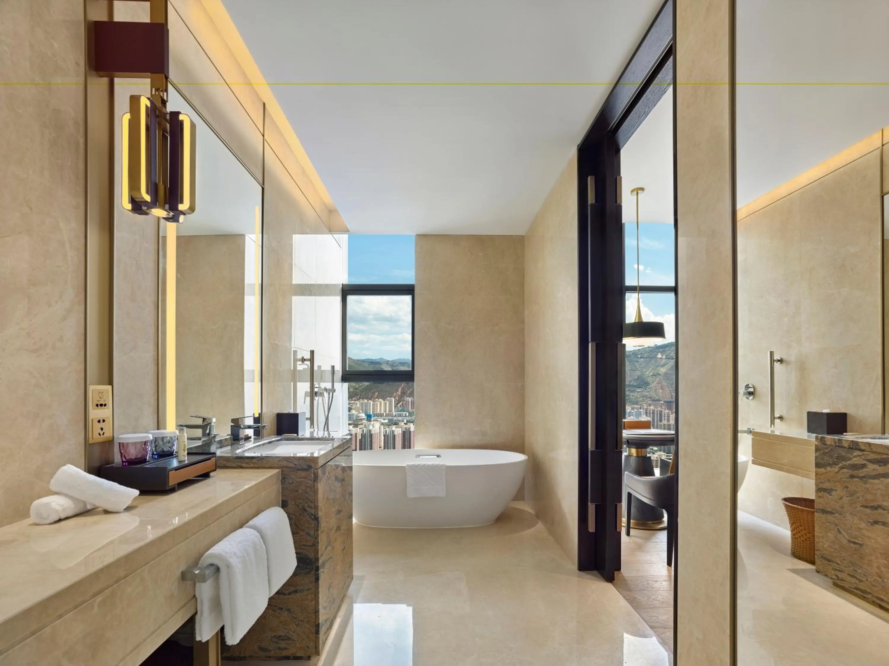 Toilet, Bed in Hilton Lanzhou City Center