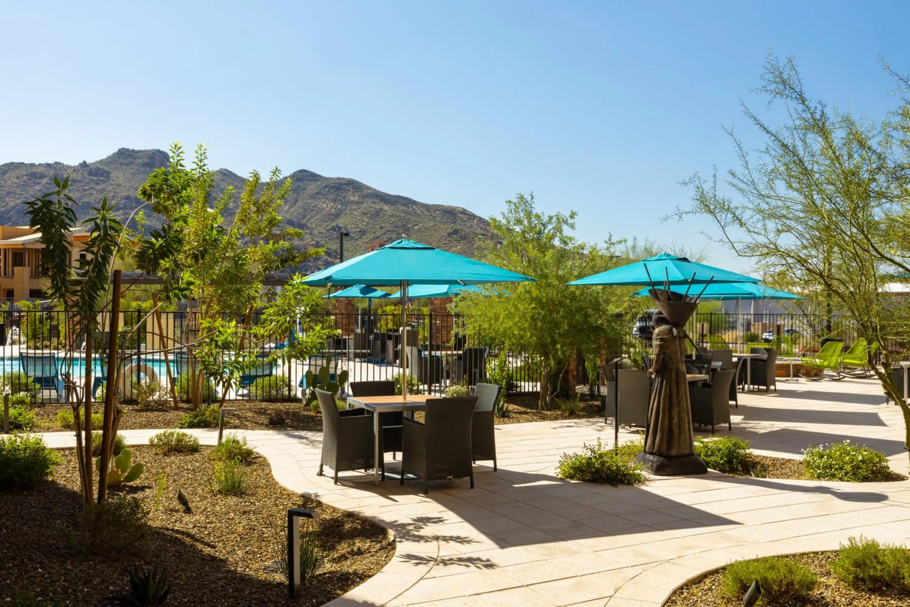 Mountain view in Hampton Inn Carefree, Az