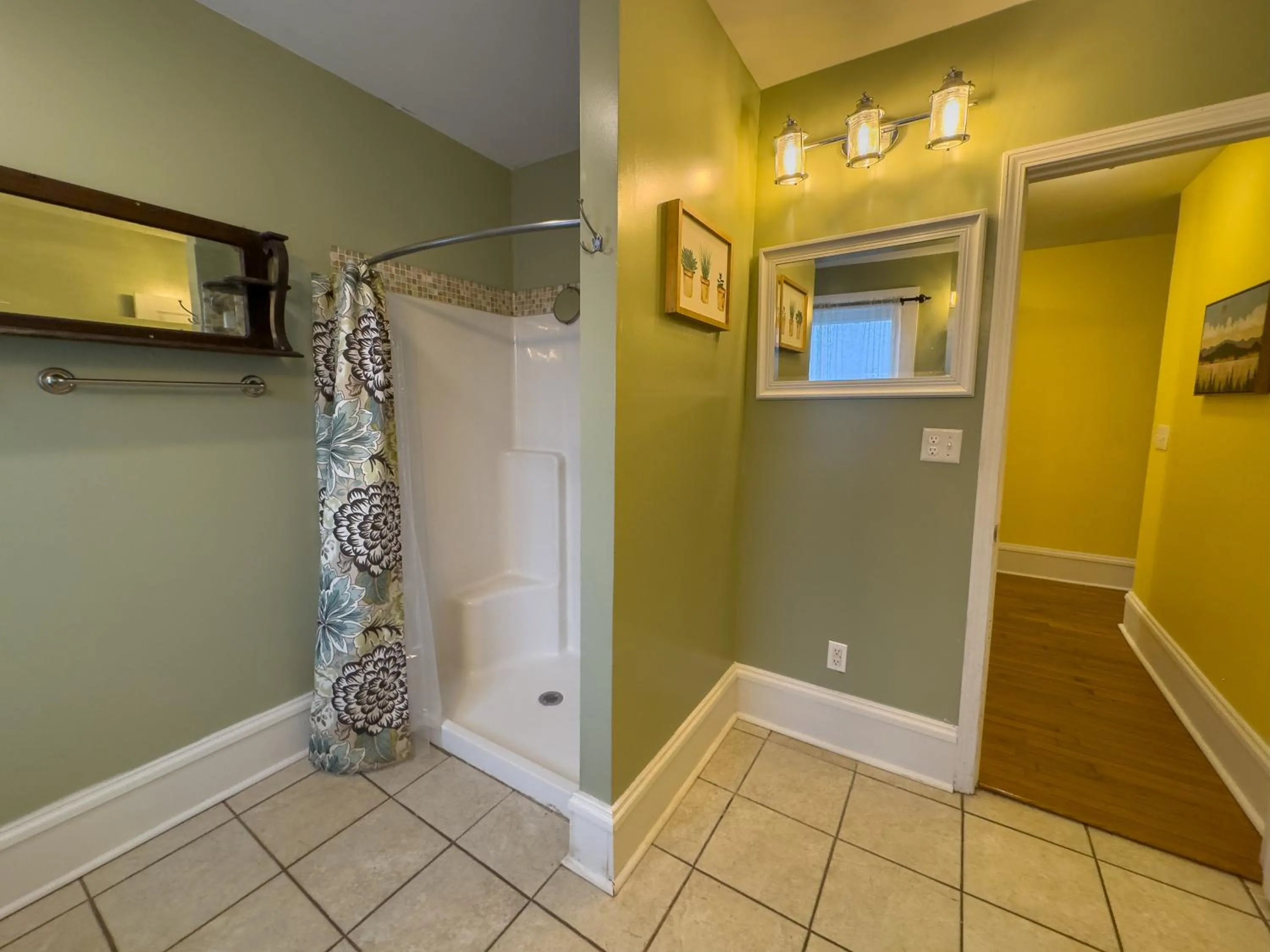 Elk River Hotel & Cafe