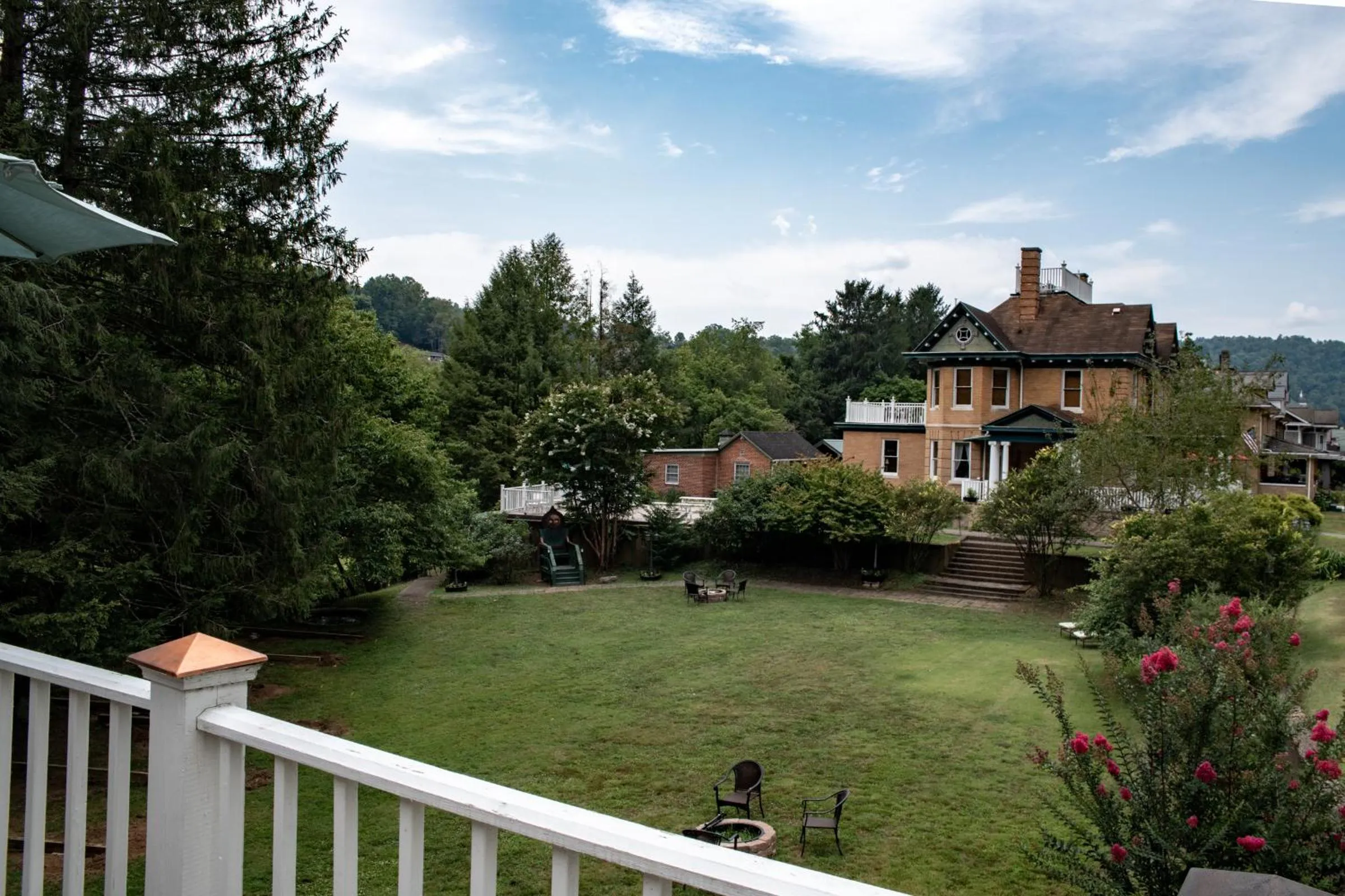 Elk River Hotel & Cafe