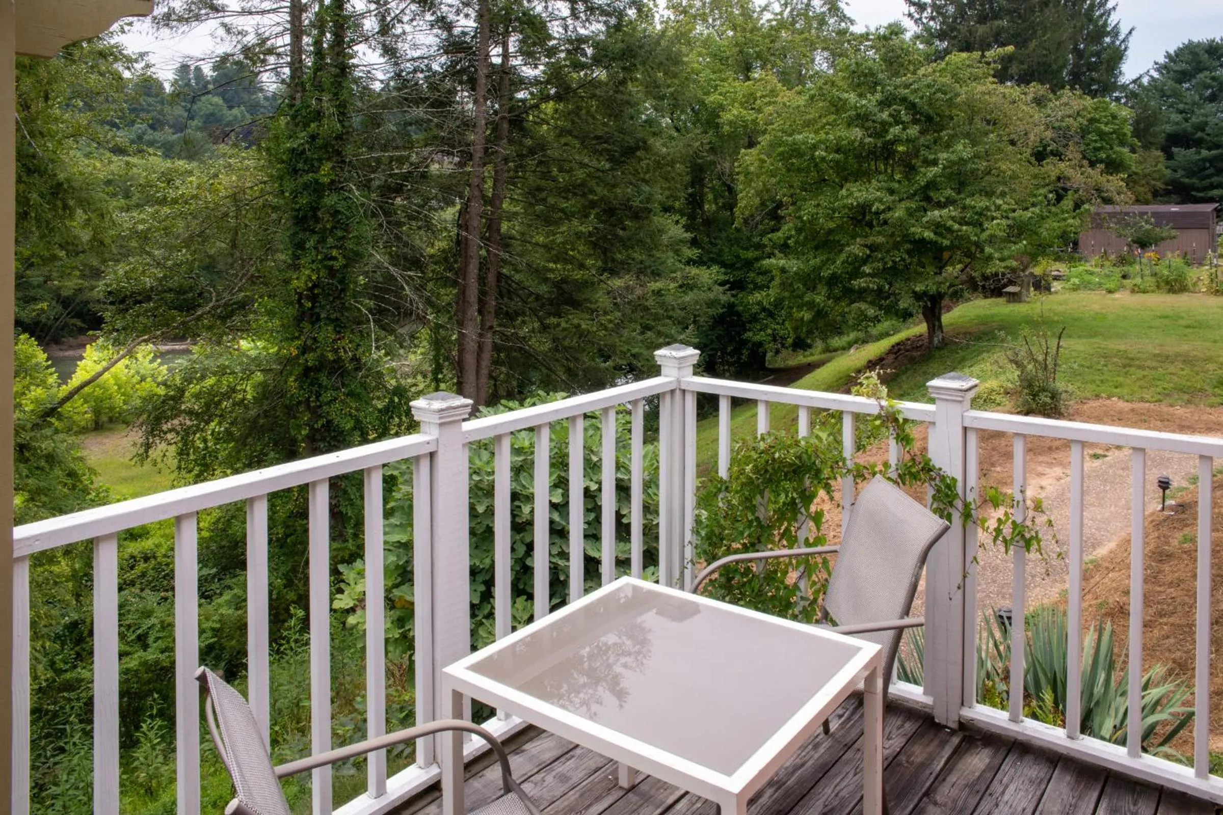 Elk River Hotel & Cafe