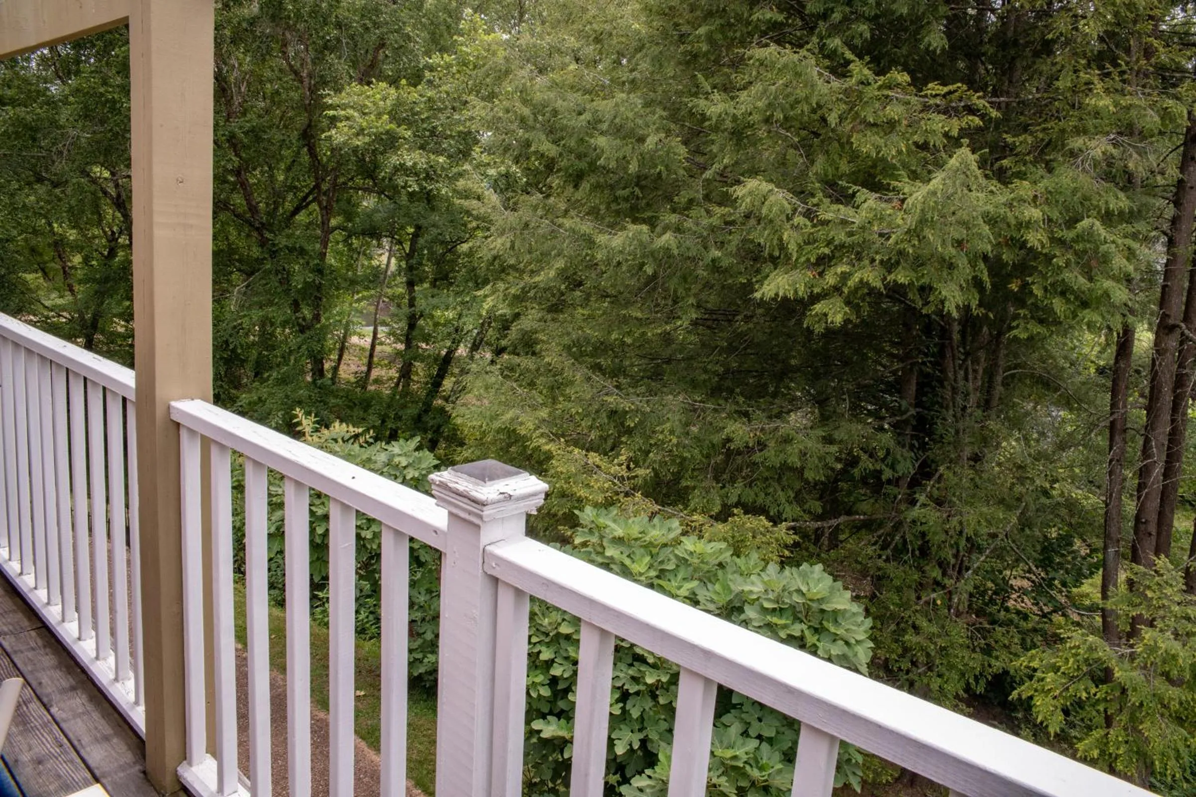 Elk River Hotel & Cafe