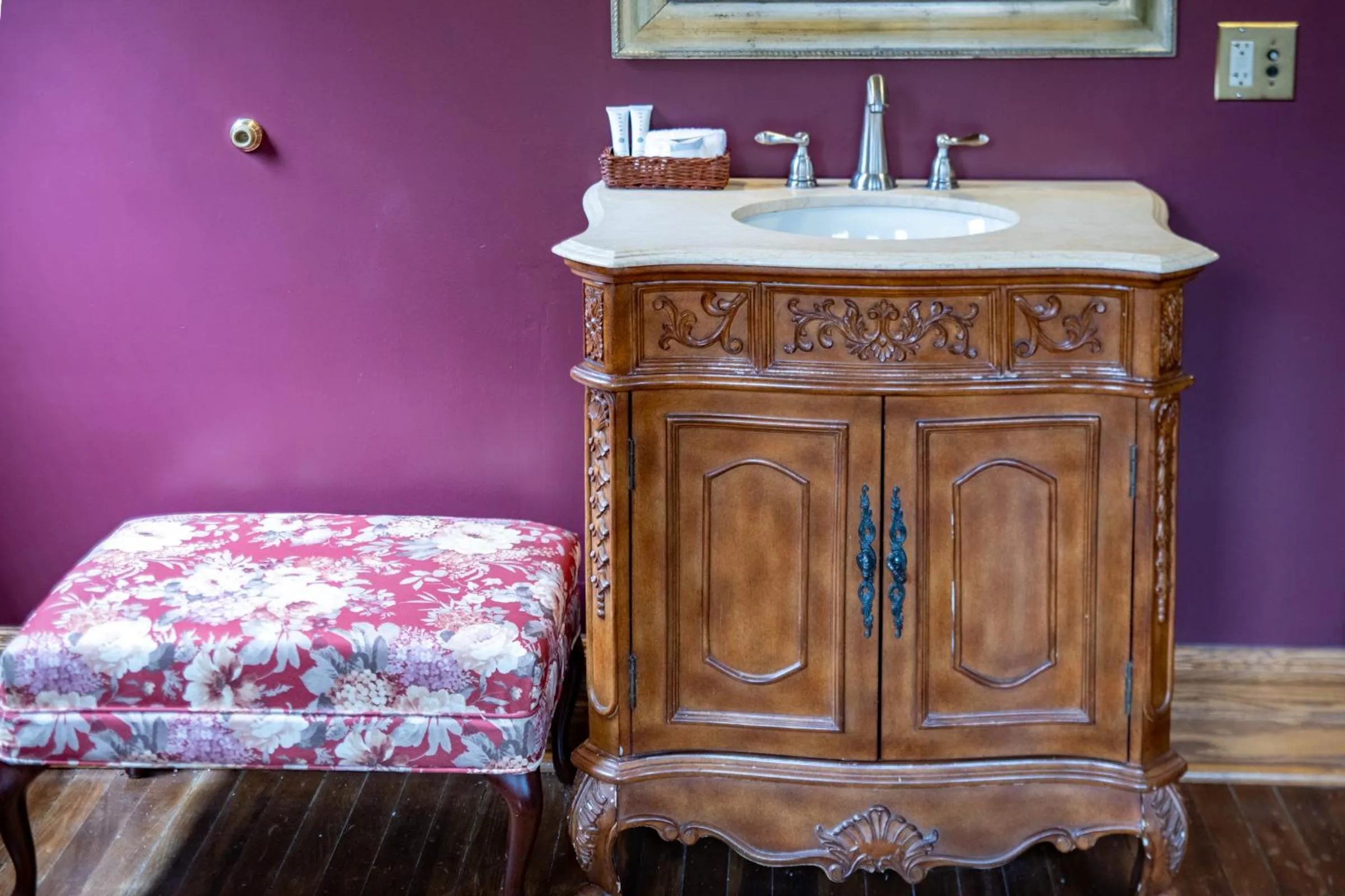 Elk River Hotel & Cafe