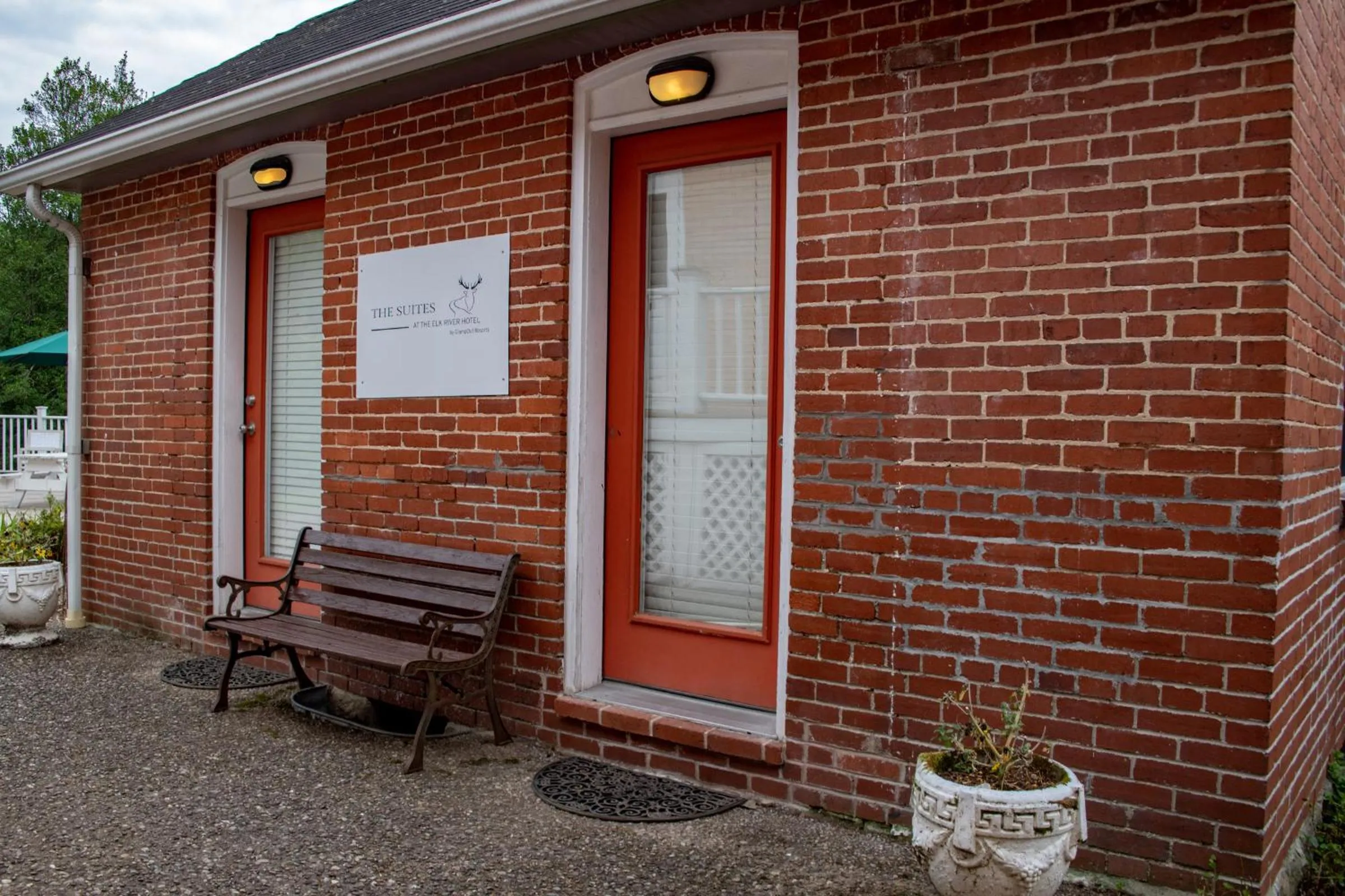 Elk River Hotel & Cafe