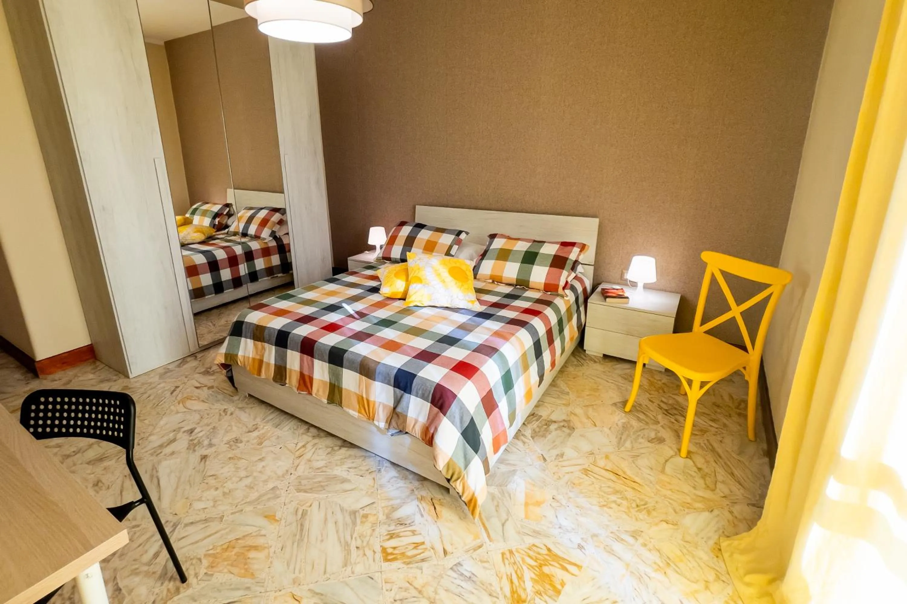 Bed in AJ Suite and Breakfast