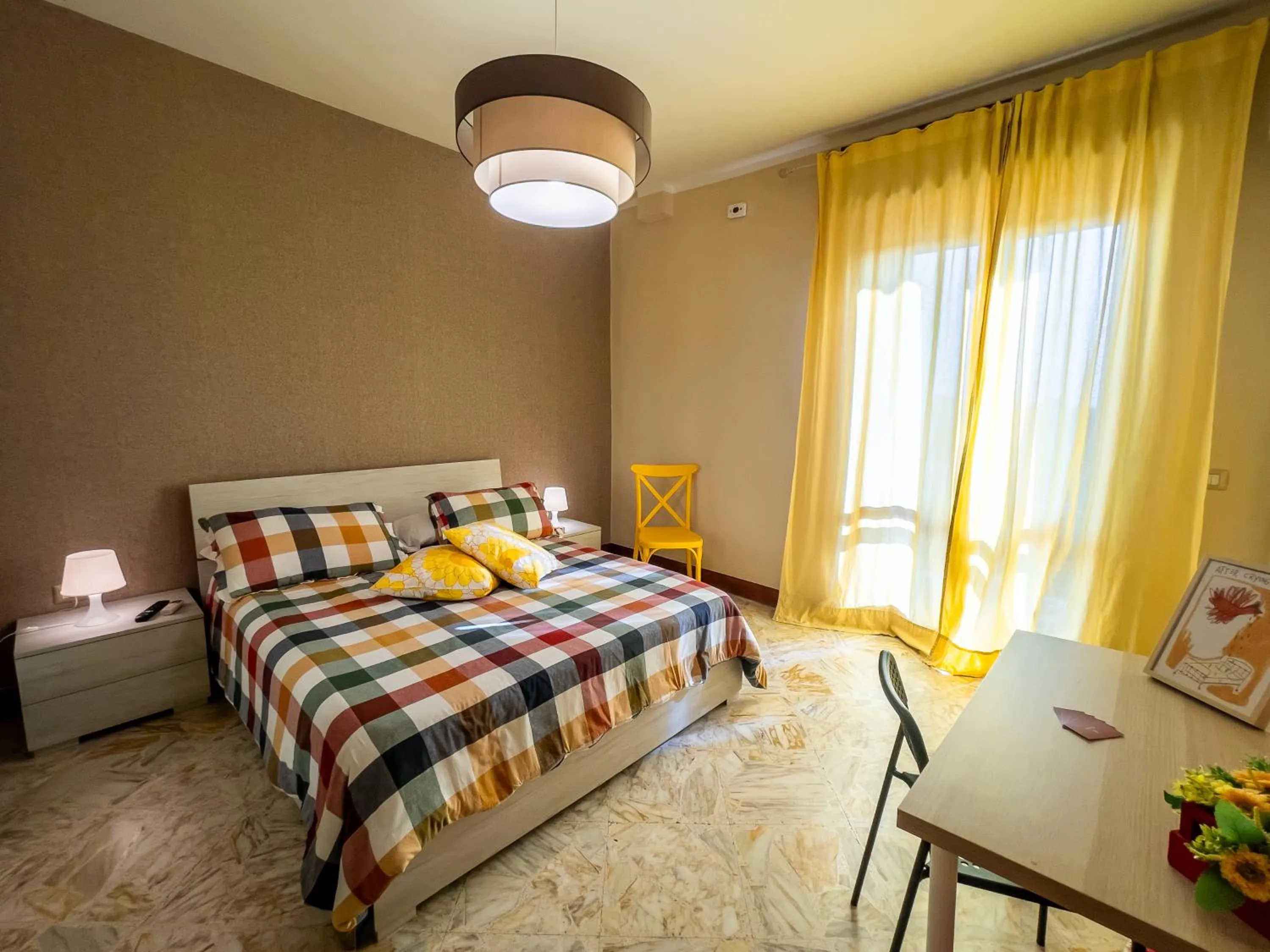 Bed in AJ Suite and Breakfast