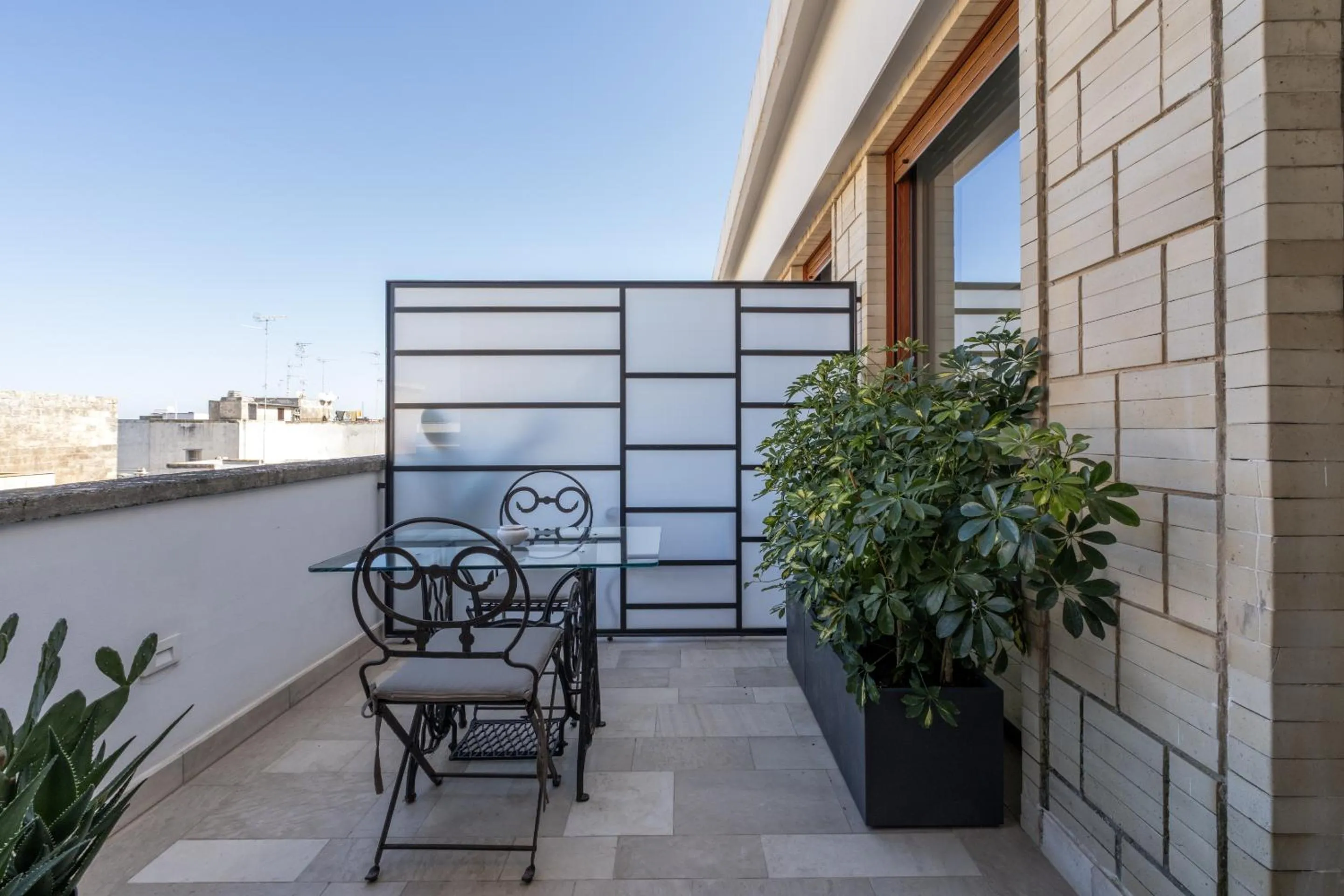 Patio in Abalto Suites & Rooms