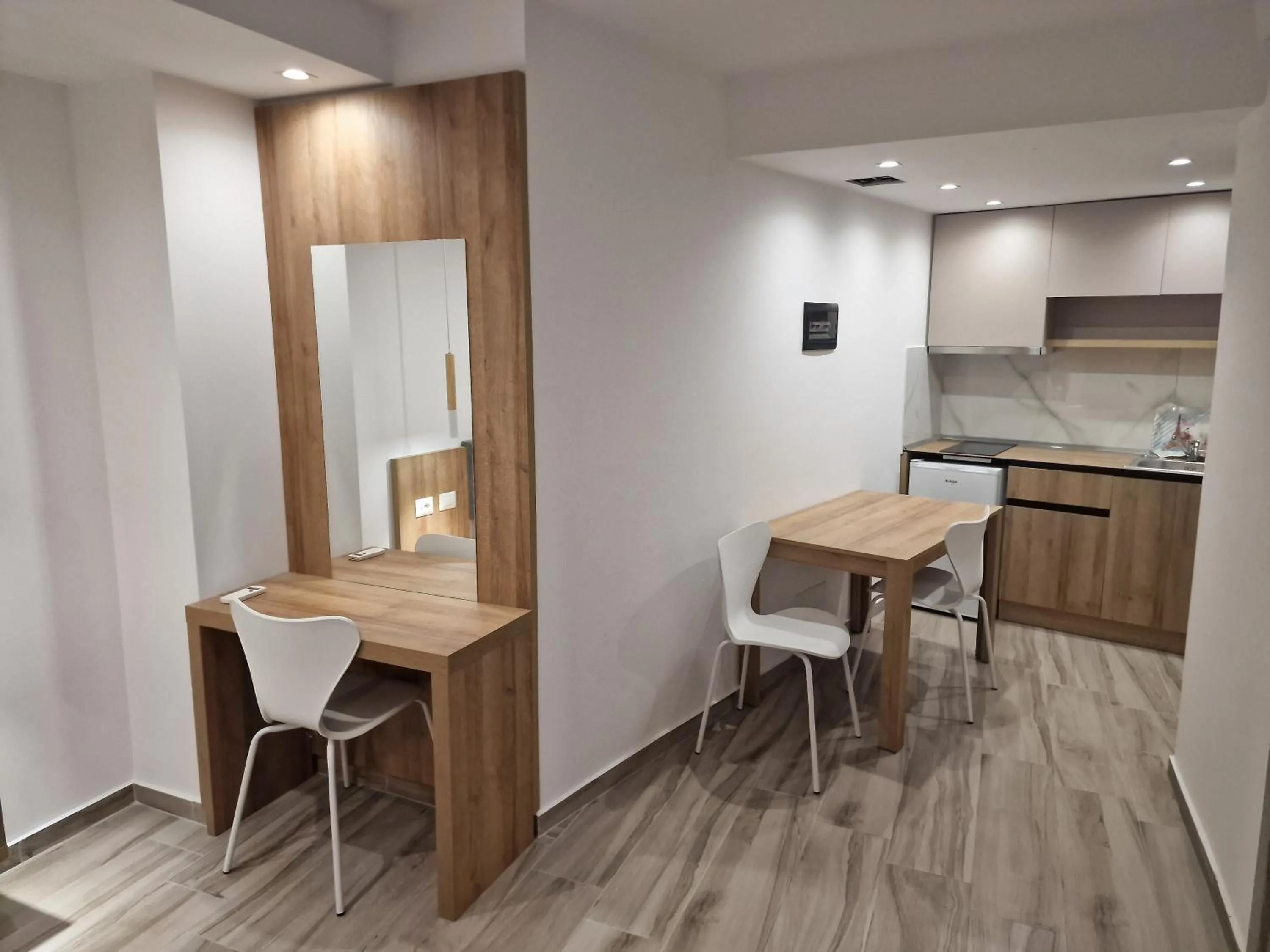 Kitchen or kitchenette in Joanna Suites
