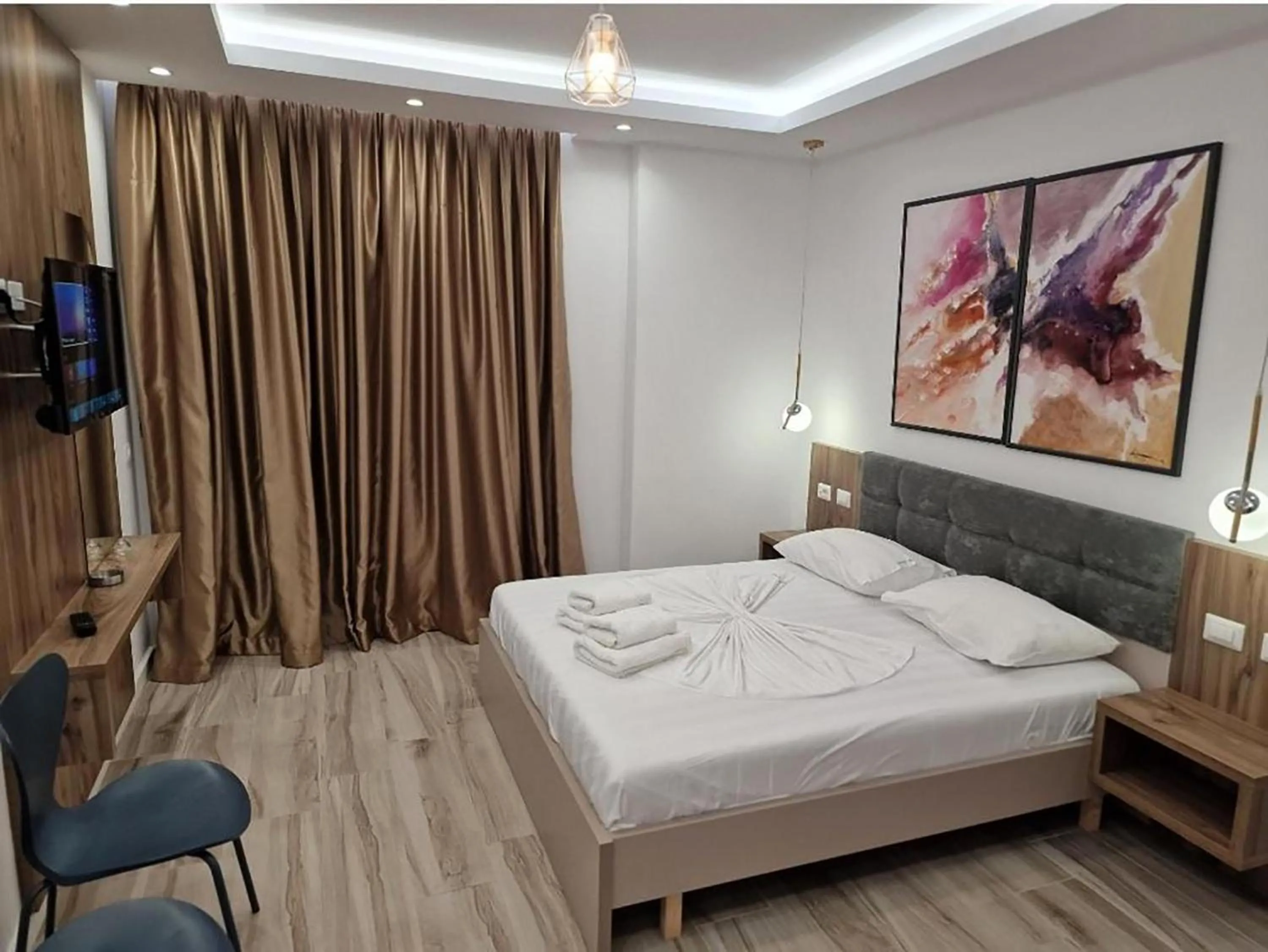 Bed in Joanna Suites