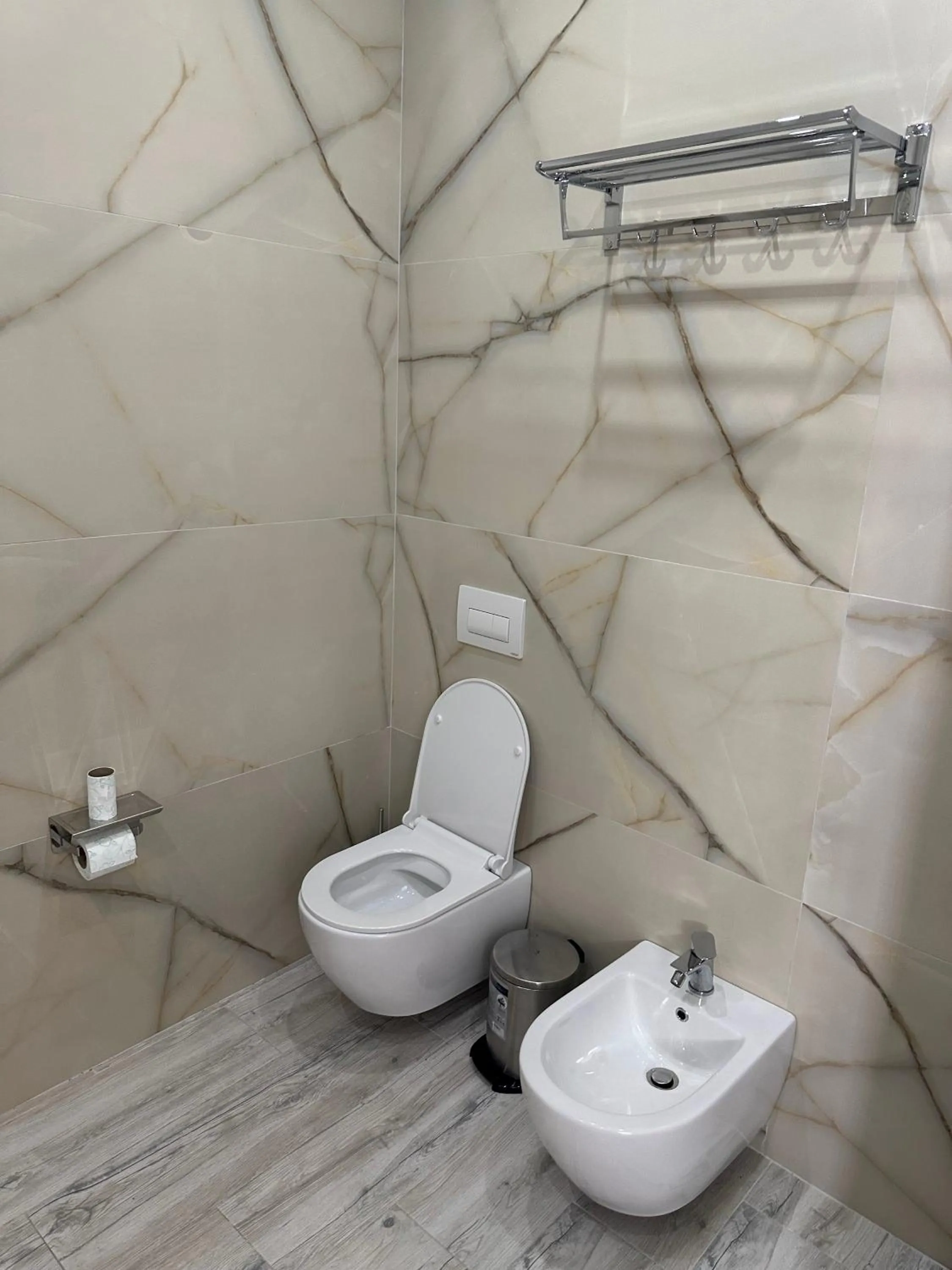 Bathroom in Joanna Suites