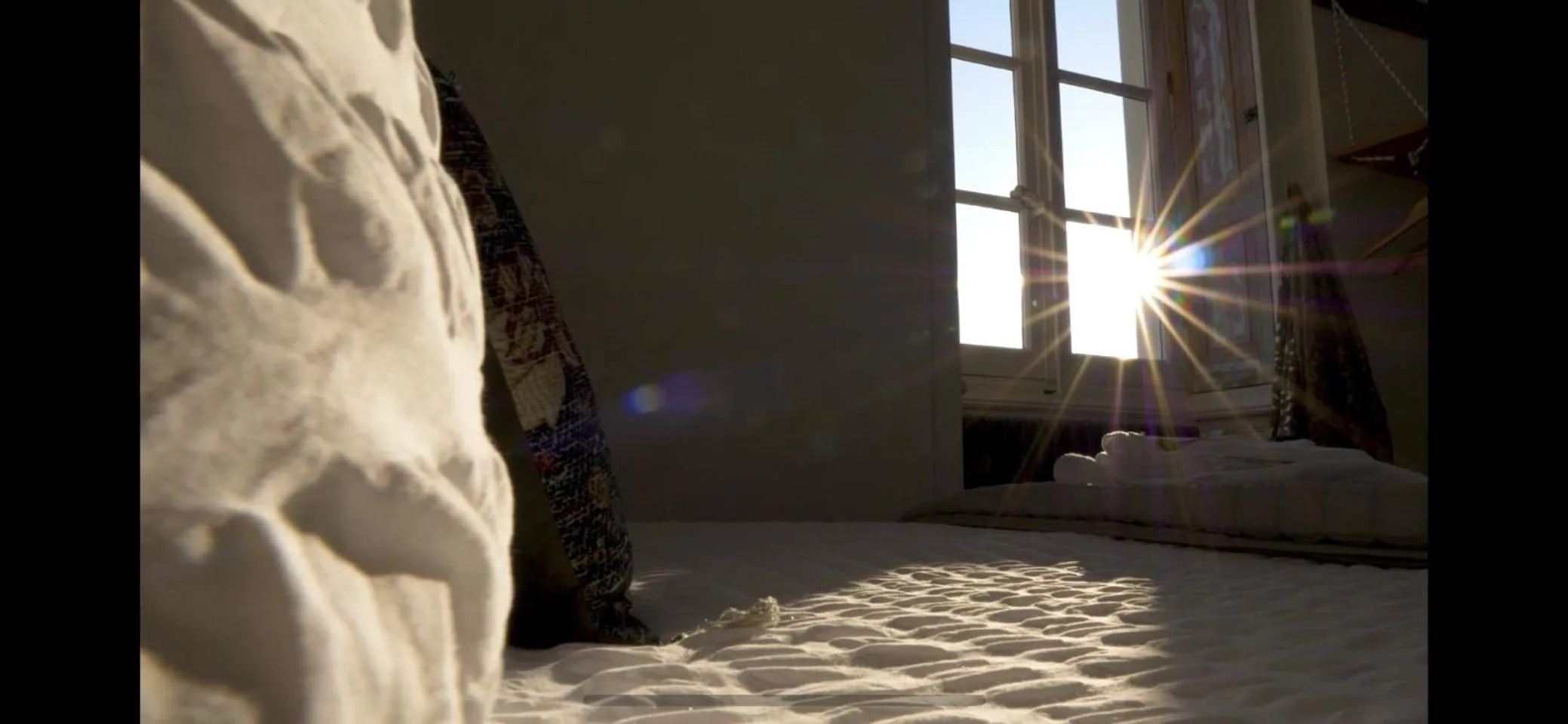 Decorative detail, Bed in La Houache Chambres d'Hôtes