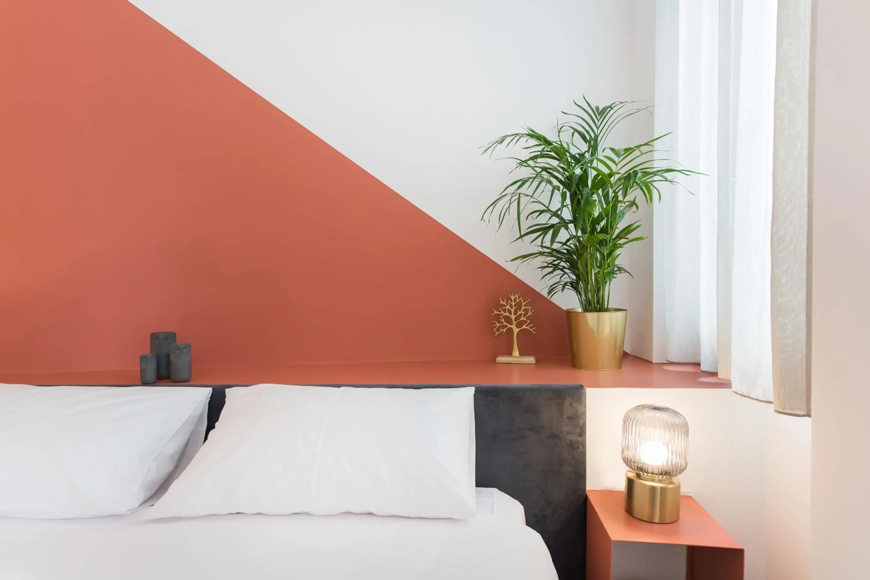 Bed in MONK Monastiraki Suites