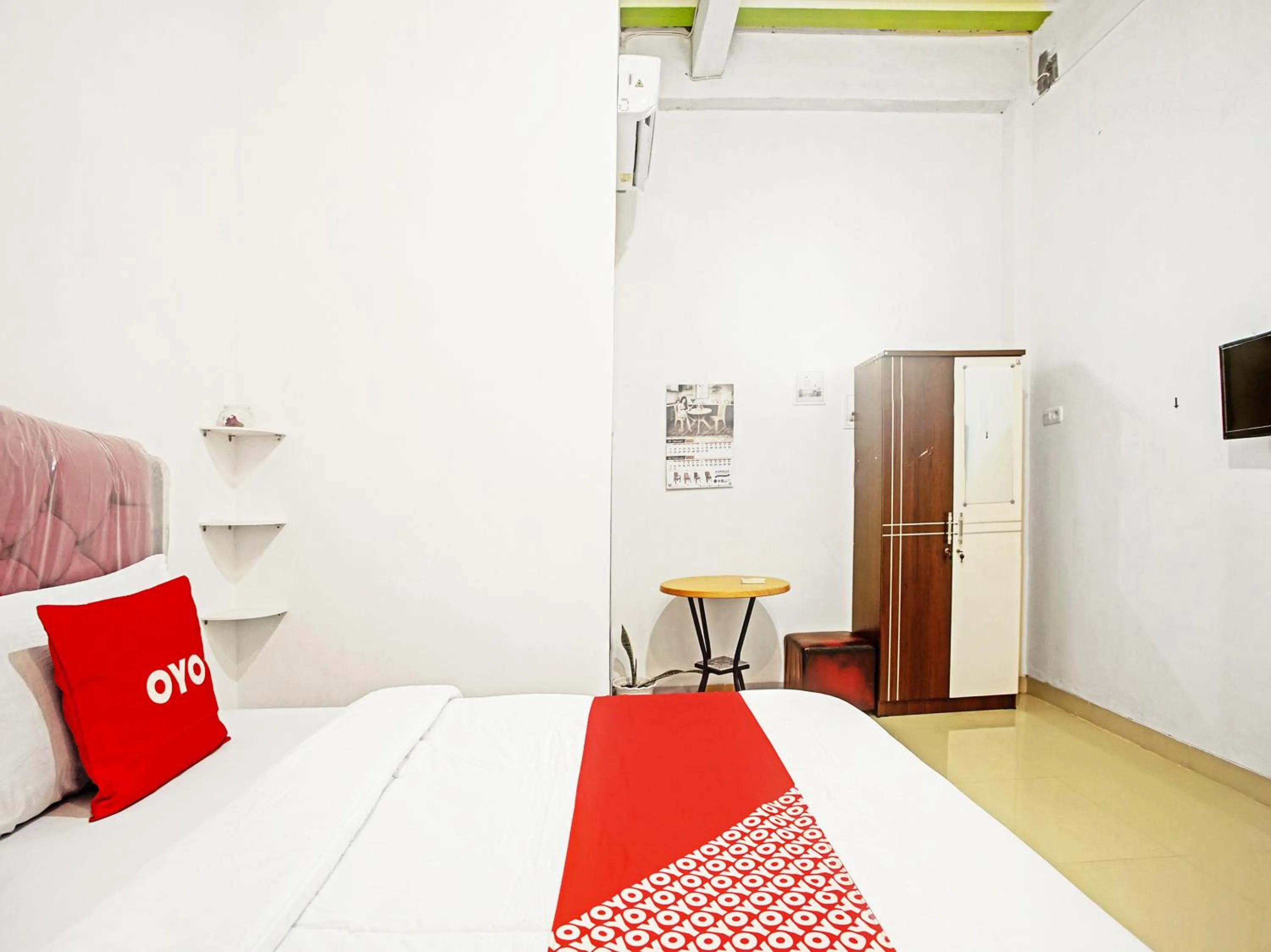 Bedroom, Bed in OYO Life 90587 Domen Homestay Syariah