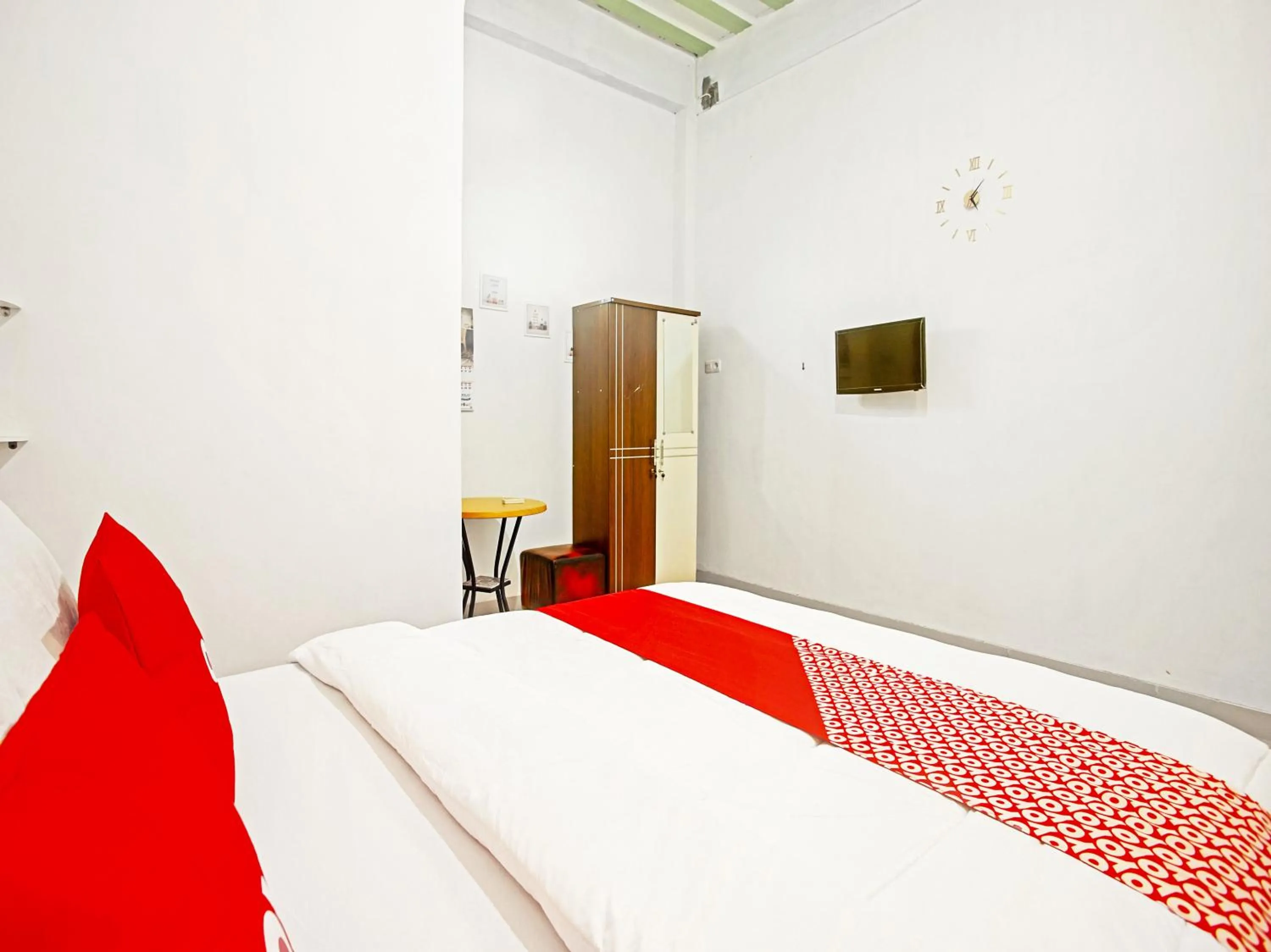 Bedroom, Bed in OYO Life 90587 Domen Homestay Syariah