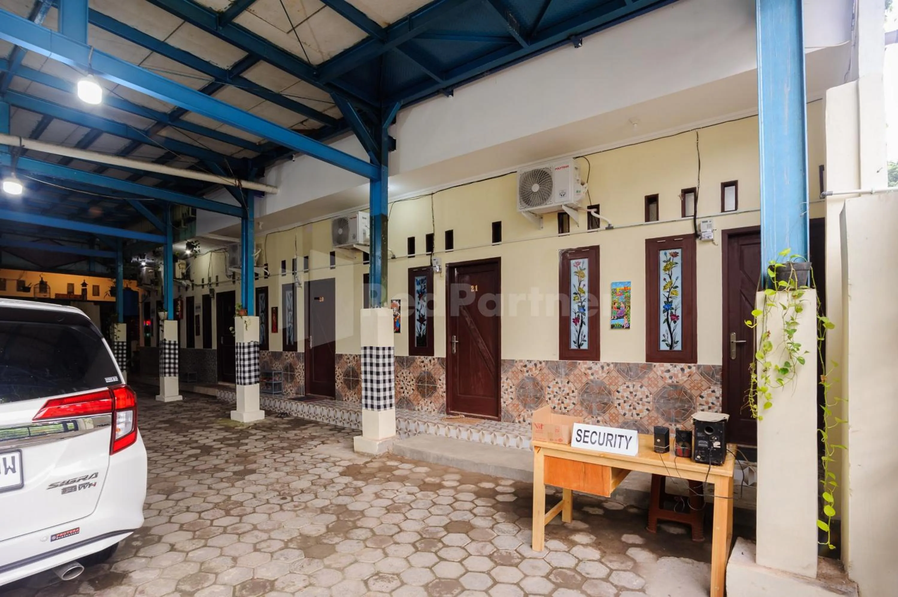 Parking in OYO 90594 Fajar Inn