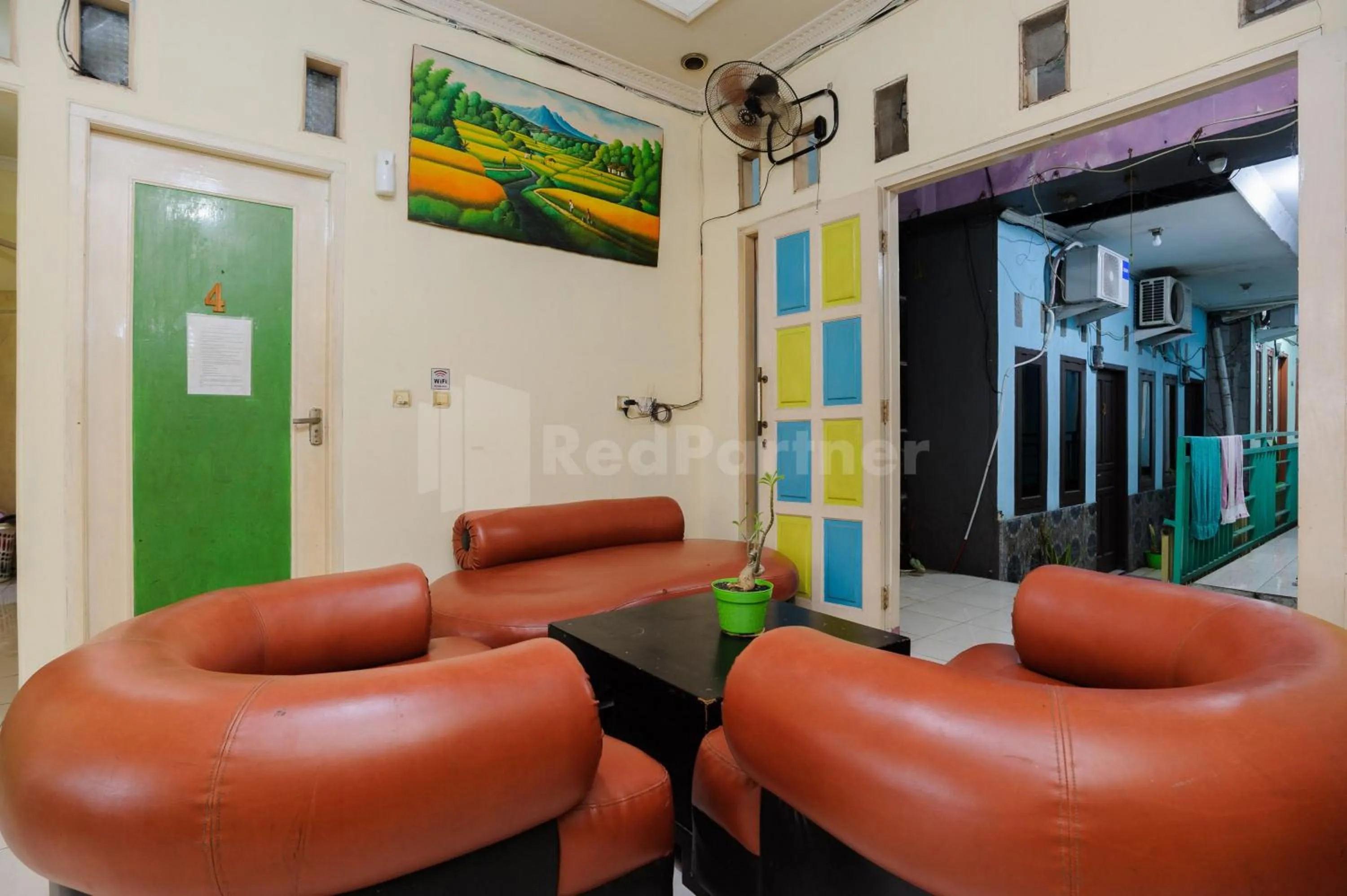 Seating area in OYO 90594 Fajar Inn