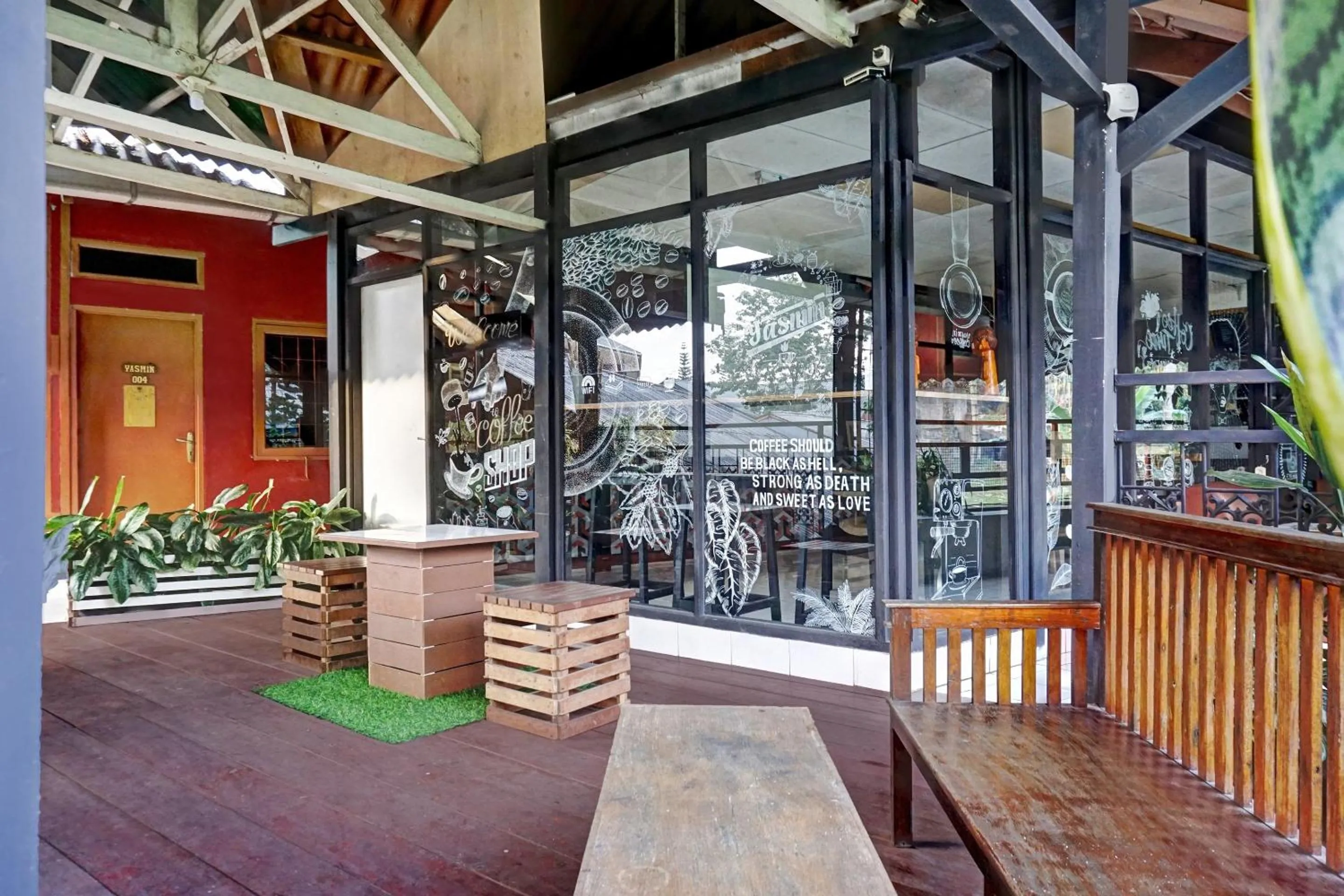 Lobby or reception in Hotel O 90596 Hotel Griya Astoeti