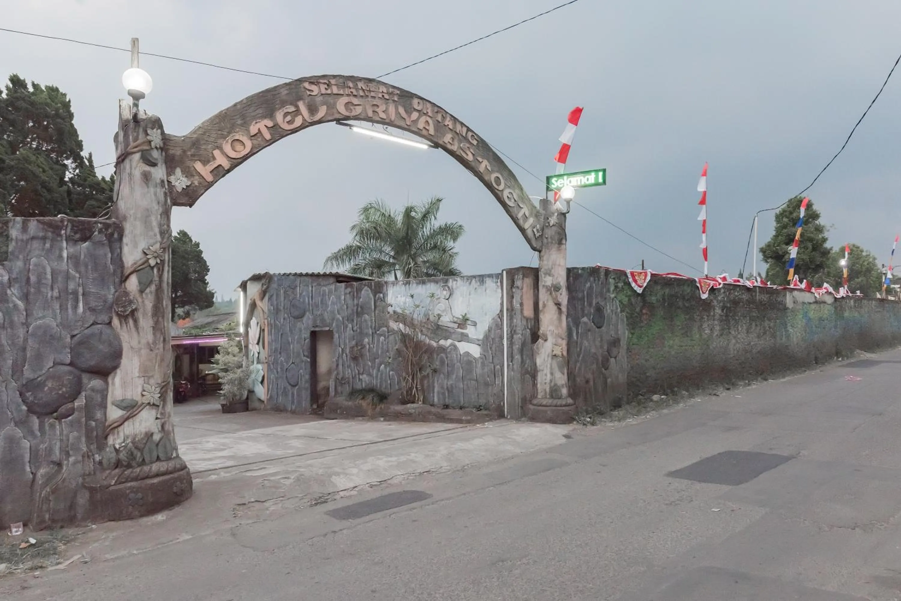 Property building in RedDoorz Plus At Hotel Griya Astoeti