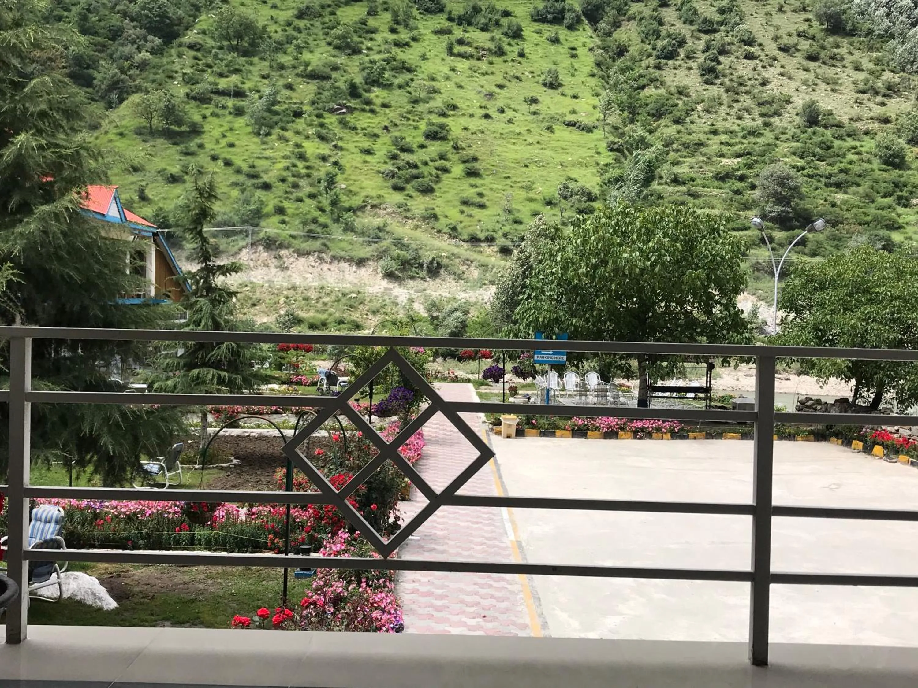 Balcony/Terrace in Parhena Cottages Bella Naran