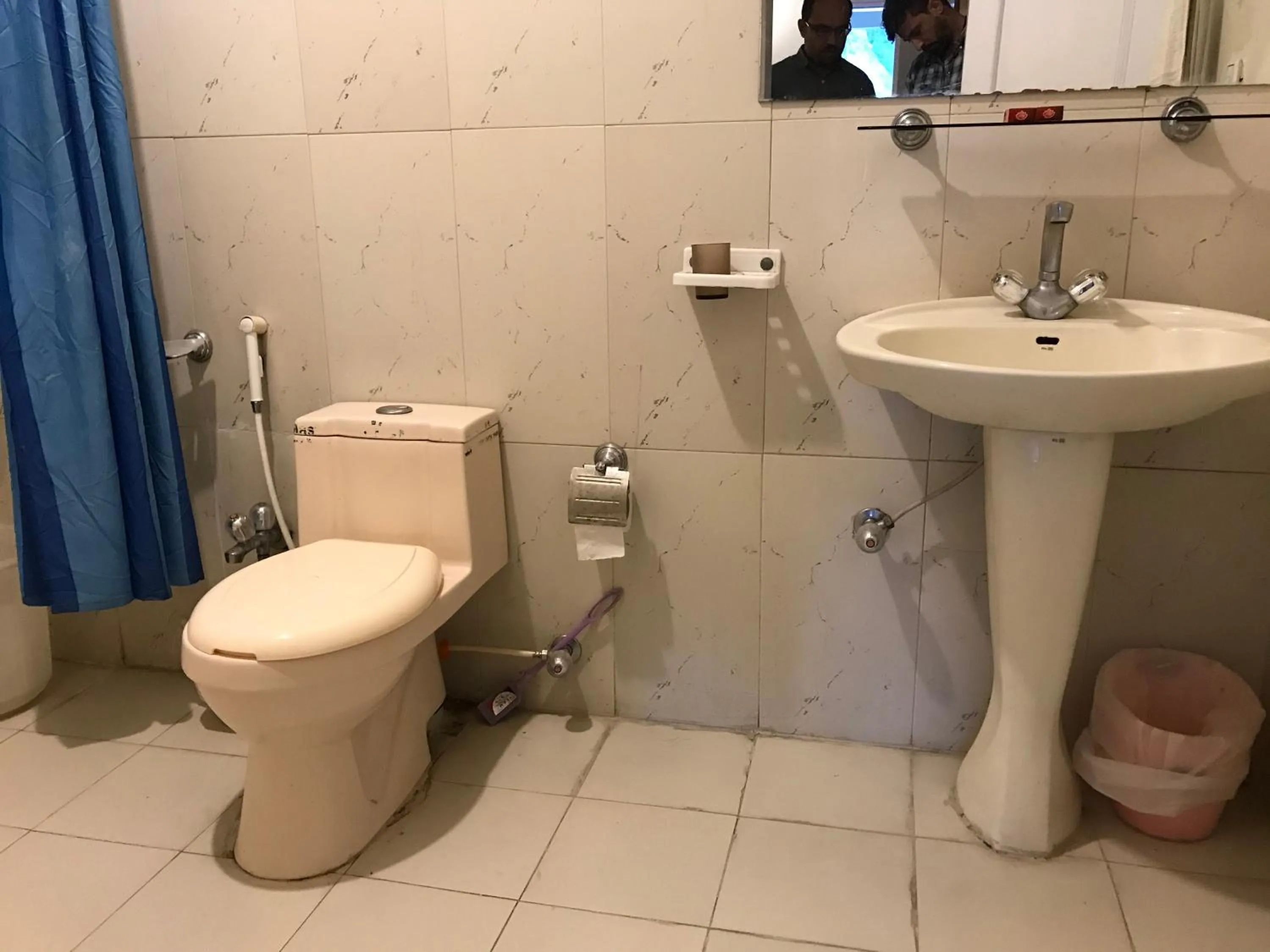 Bathroom in Parhena Cottages Bella Naran