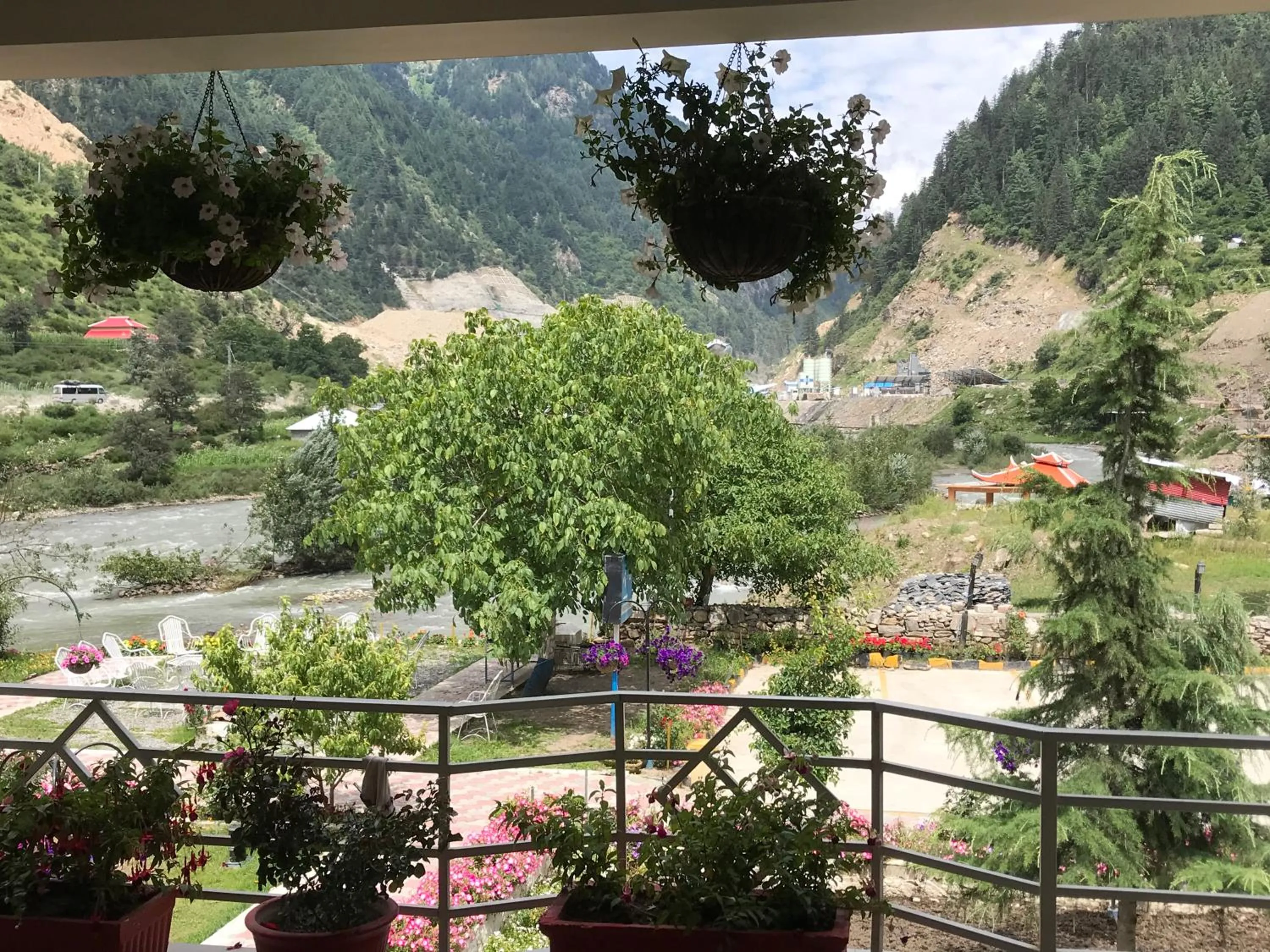 Balcony/Terrace in Parhena Cottages Bella Naran