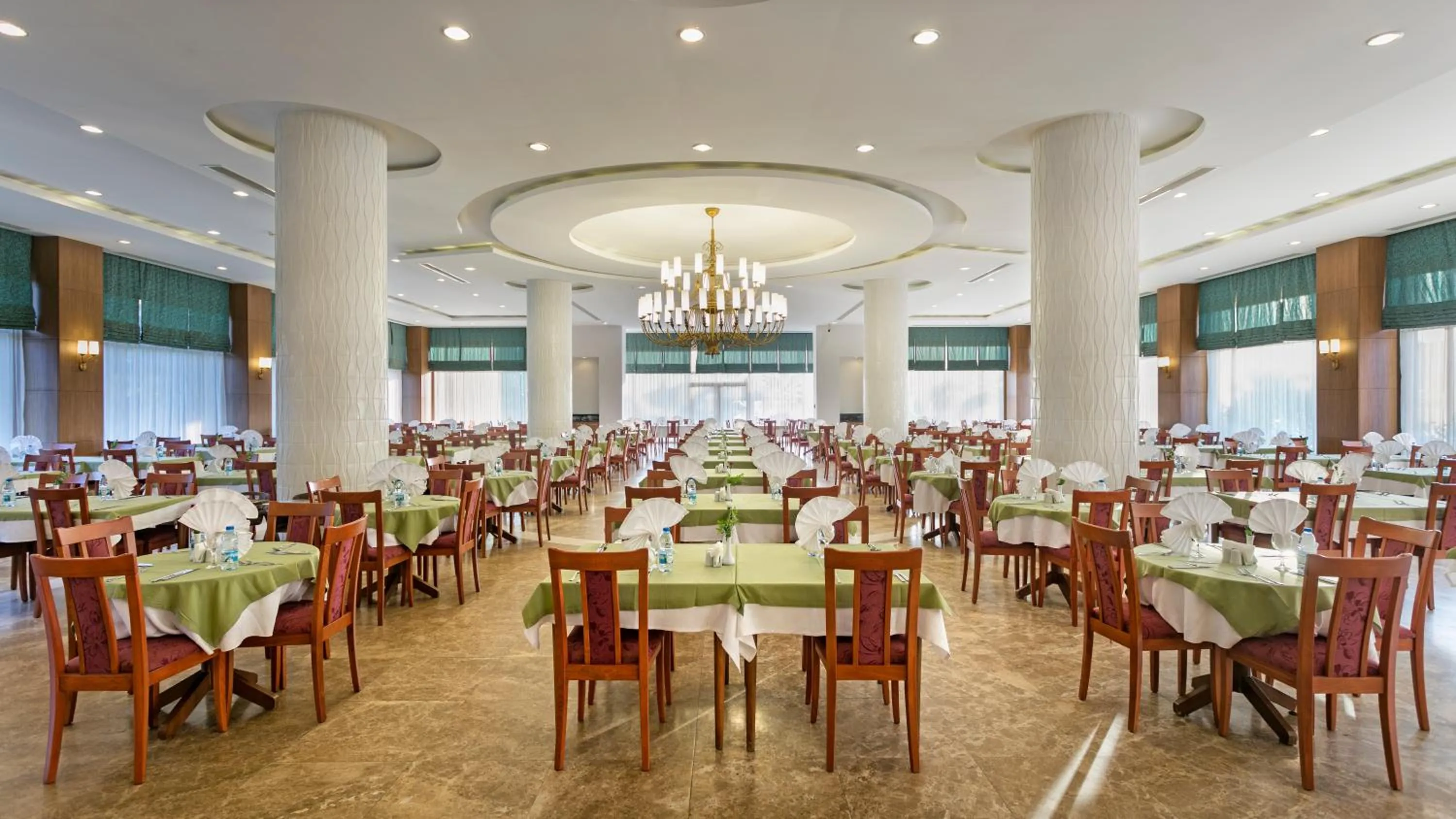 Restaurant/places to eat in Özkaymak Select Resort