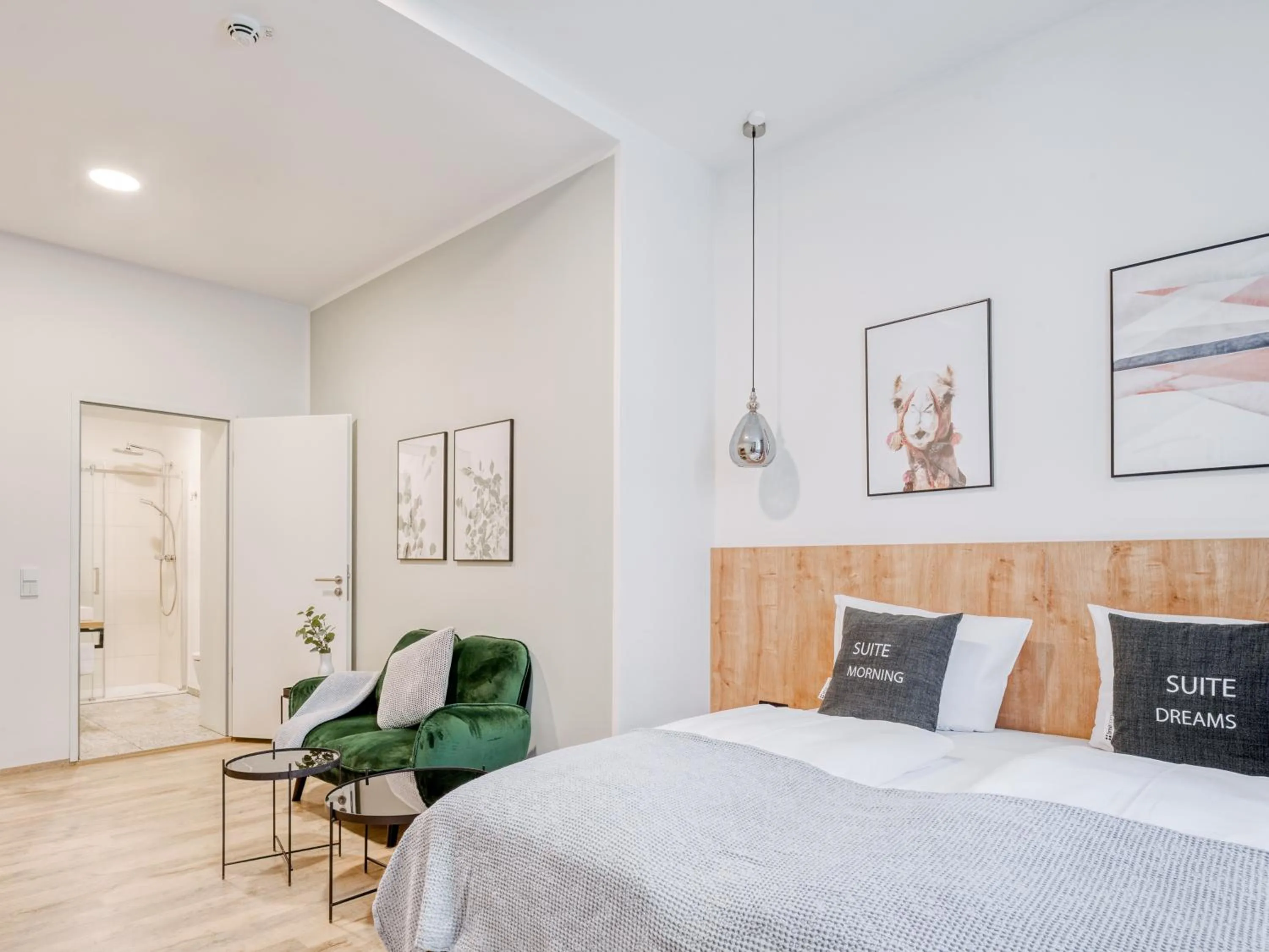 Bed in Limehome Bamberg Keßlerstraße