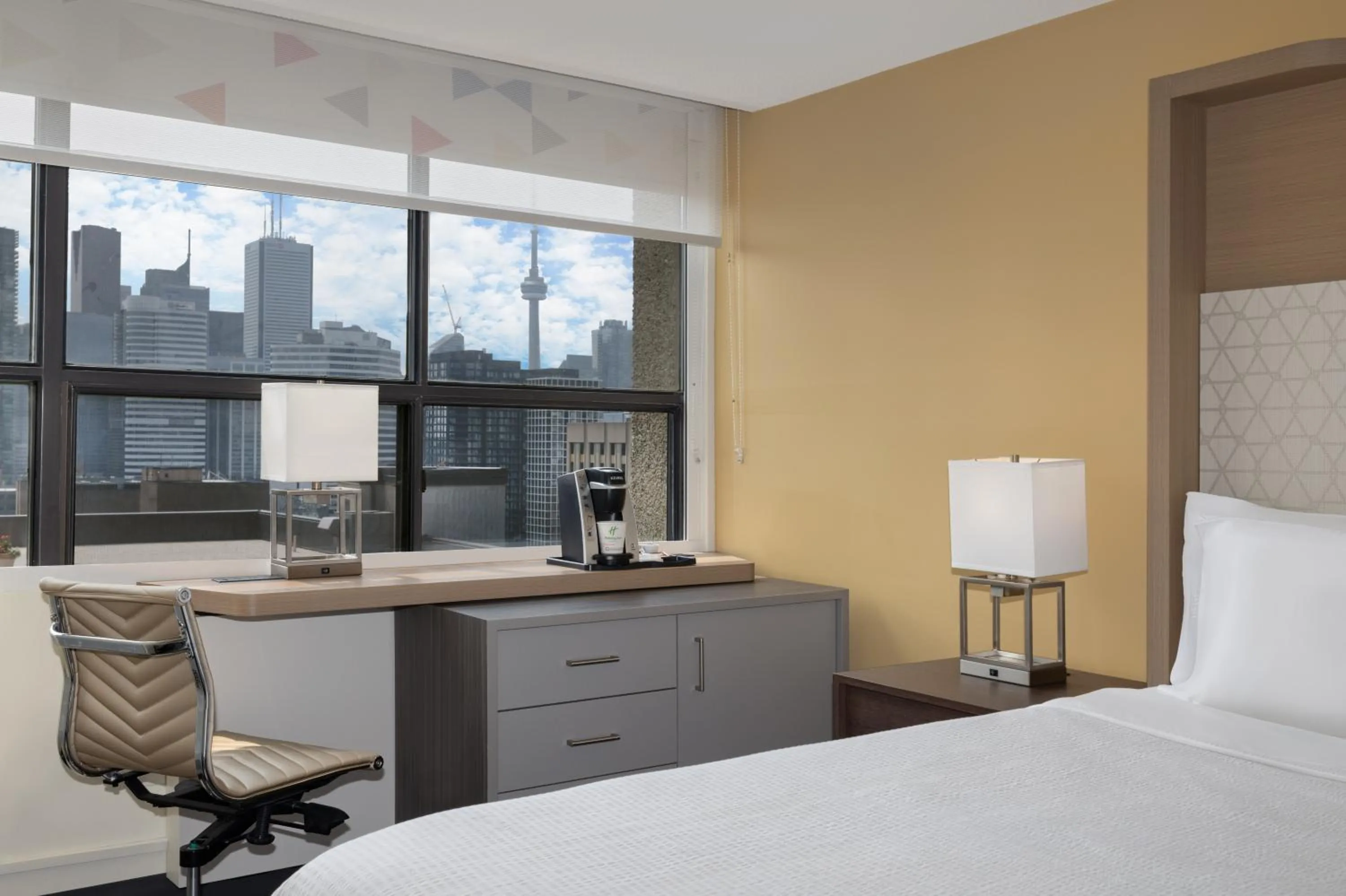 Bed in Holiday Inn Toronto Downtown Centre by IHG