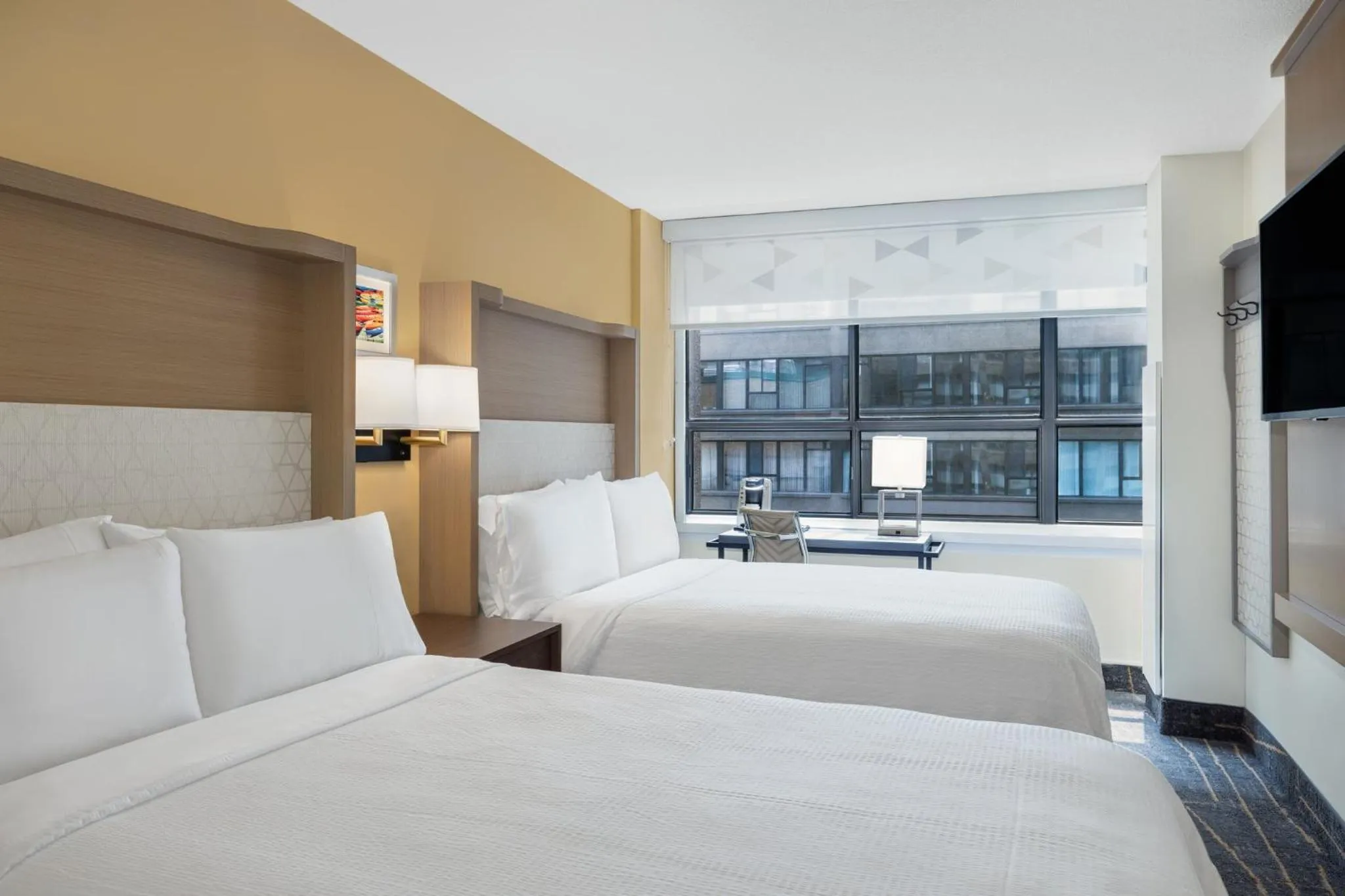 Photo of the whole room, Bed in Holiday Inn Toronto Downtown Centre by IHG