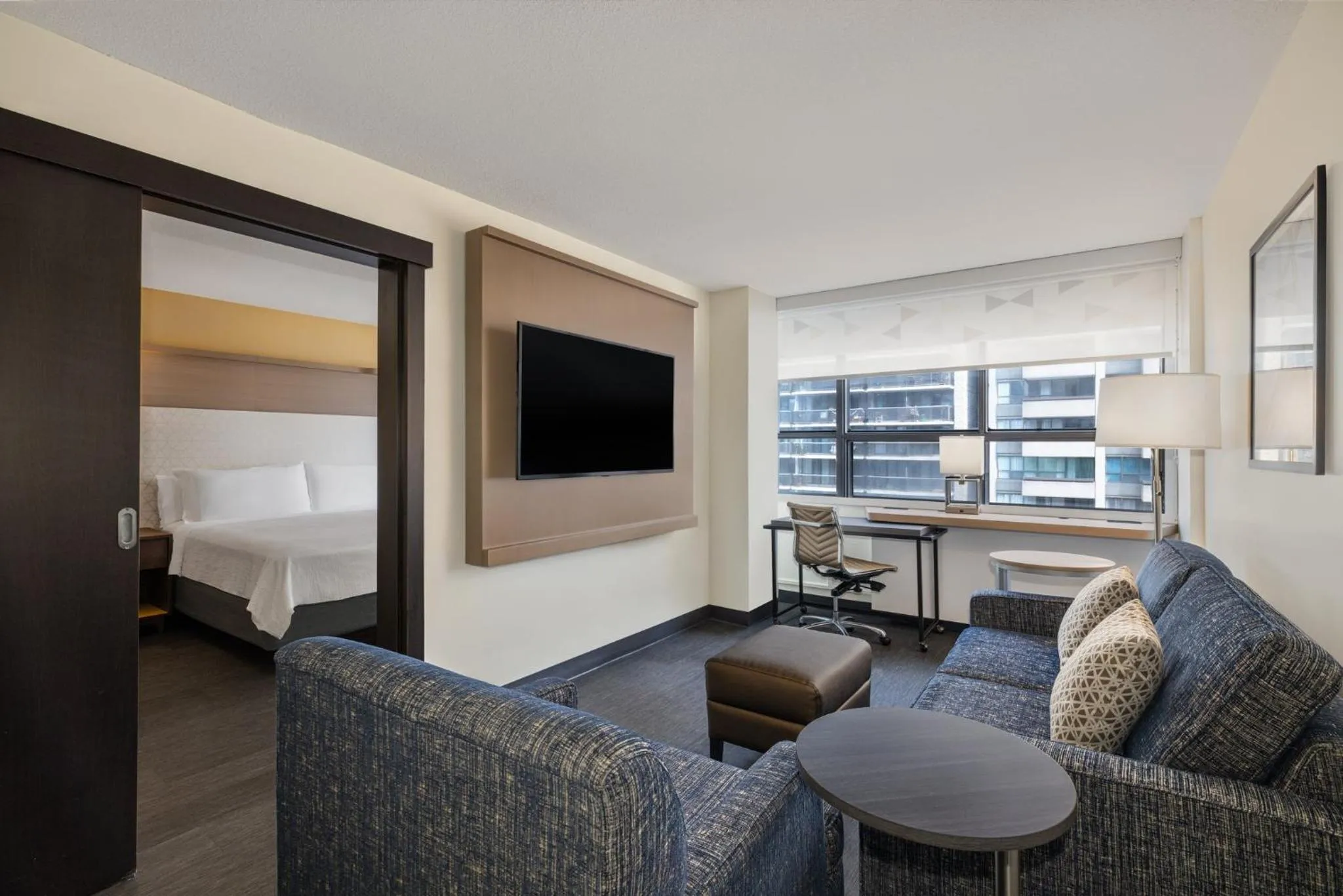 Photo of the whole room, Bed in Holiday Inn Toronto Downtown Centre by IHG