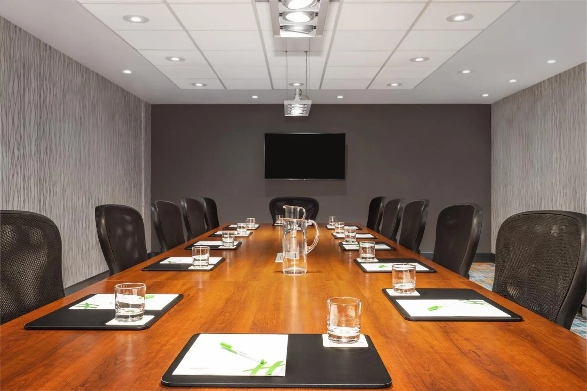 Meeting/conference room in Holiday Inn Toronto Downtown Centre by IHG