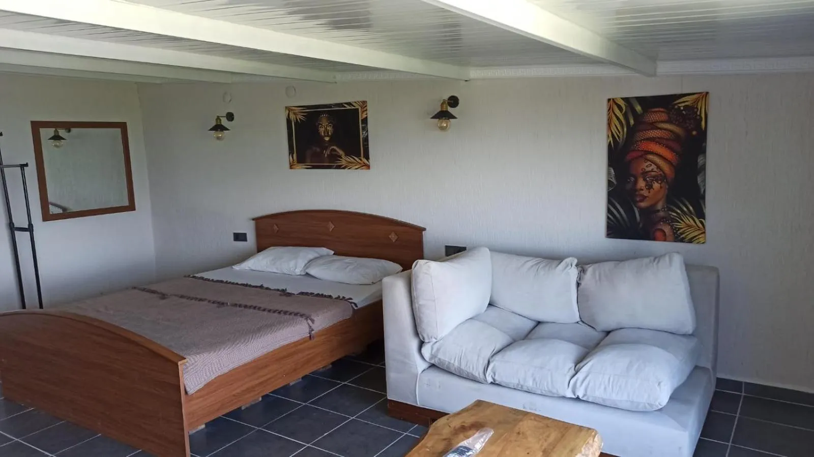 Living room, Bed in Gölyaka Hotel