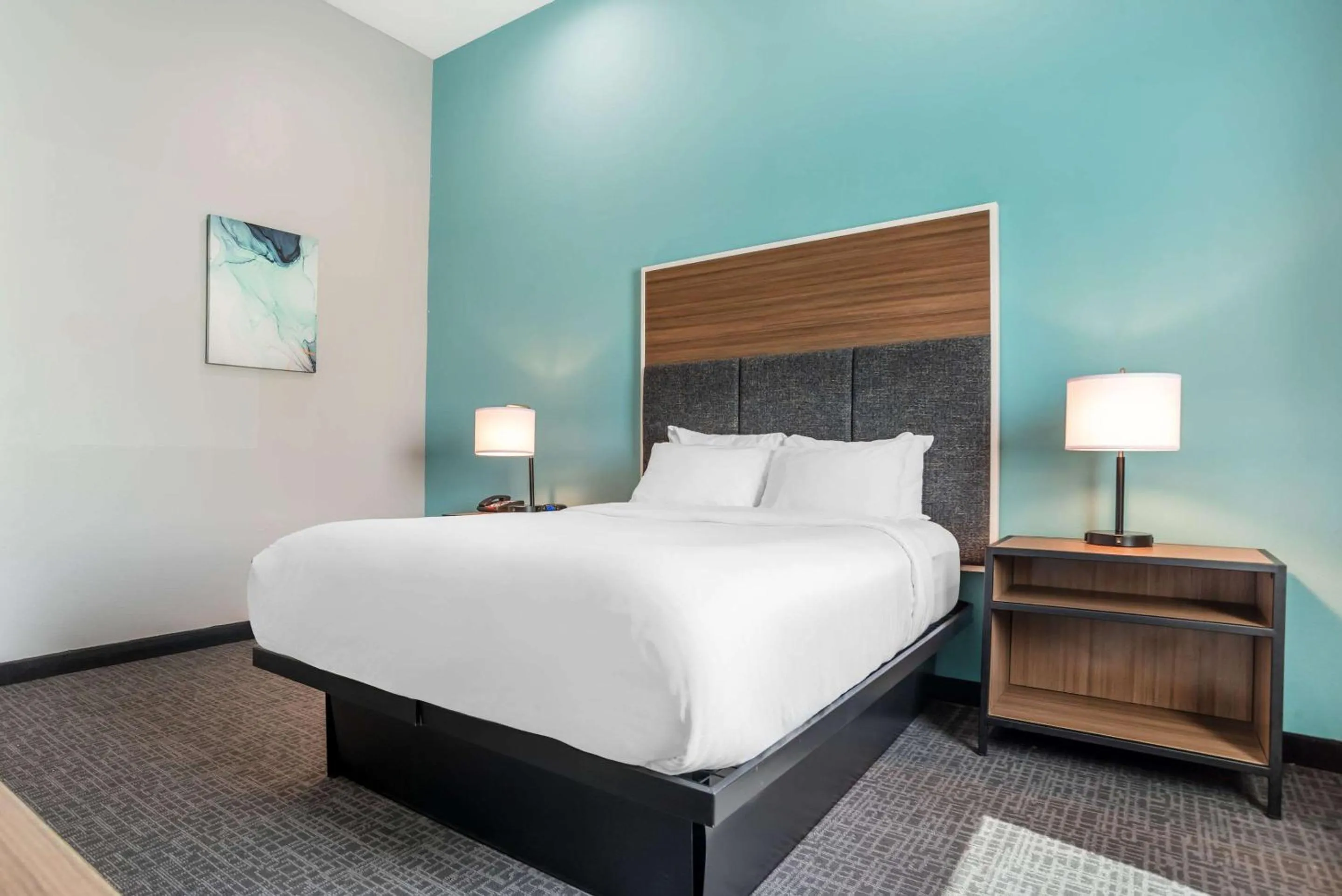 Bedroom, Bed in Comfort Inn Miramar Beach-Destin