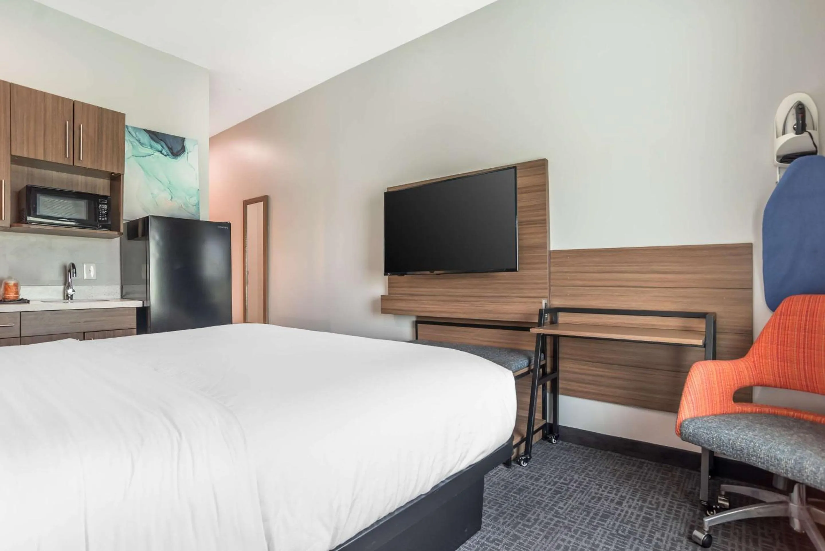 Bedroom, Bed in Comfort Inn Miramar Beach-Destin