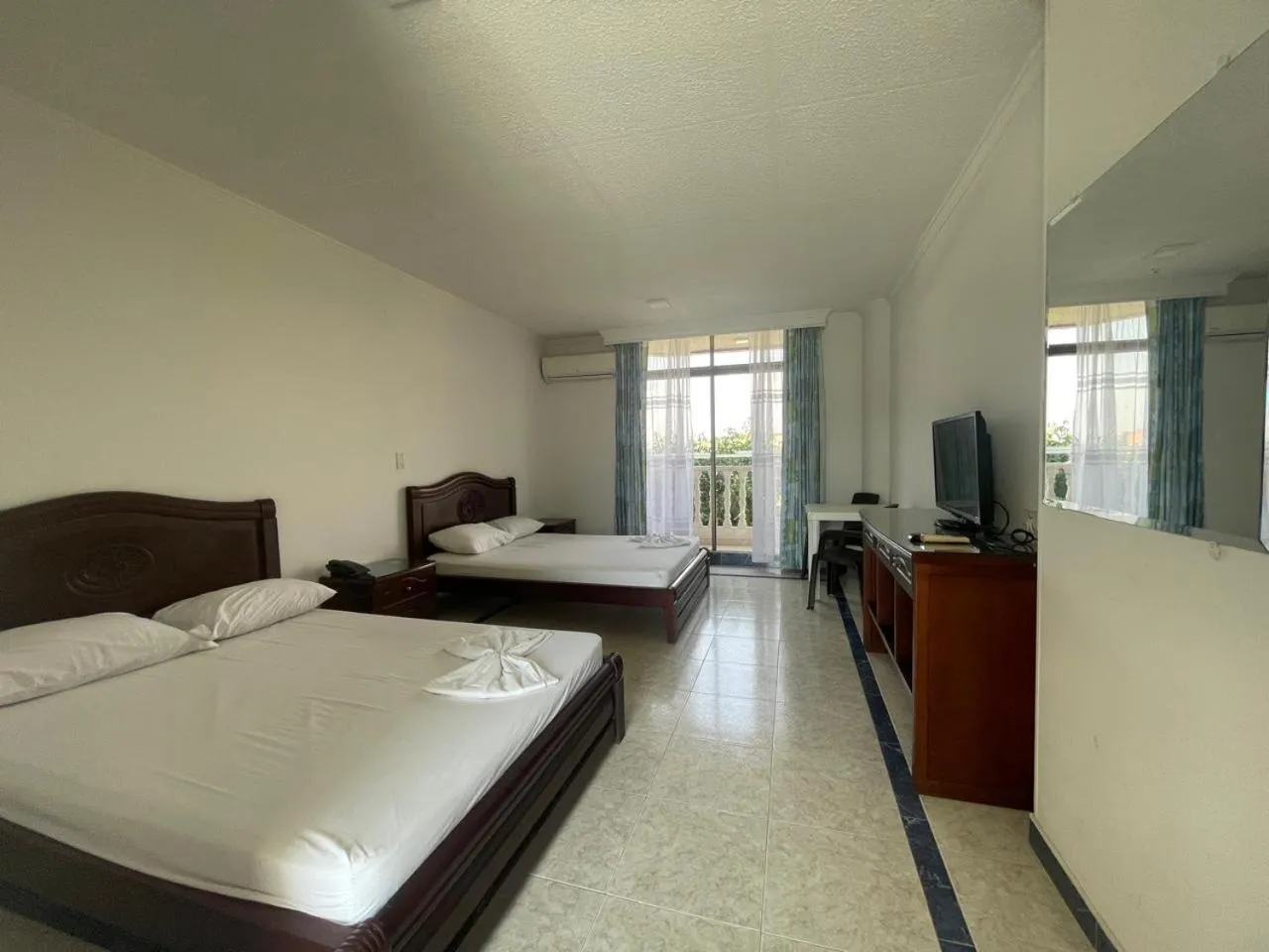 Bed in Zahira Hotel Melgar