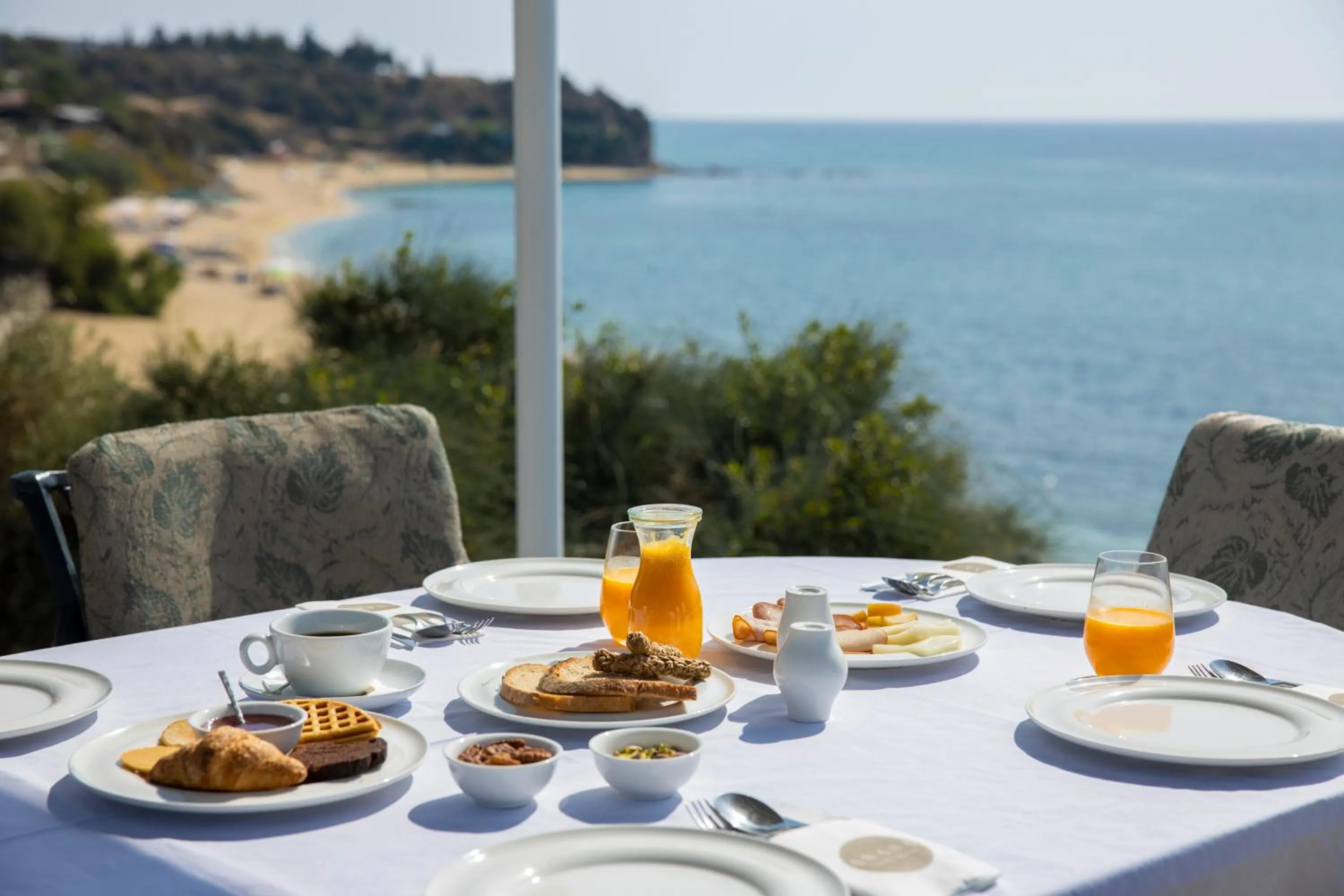 Restaurant/places to eat in Anasa Luxury Resort