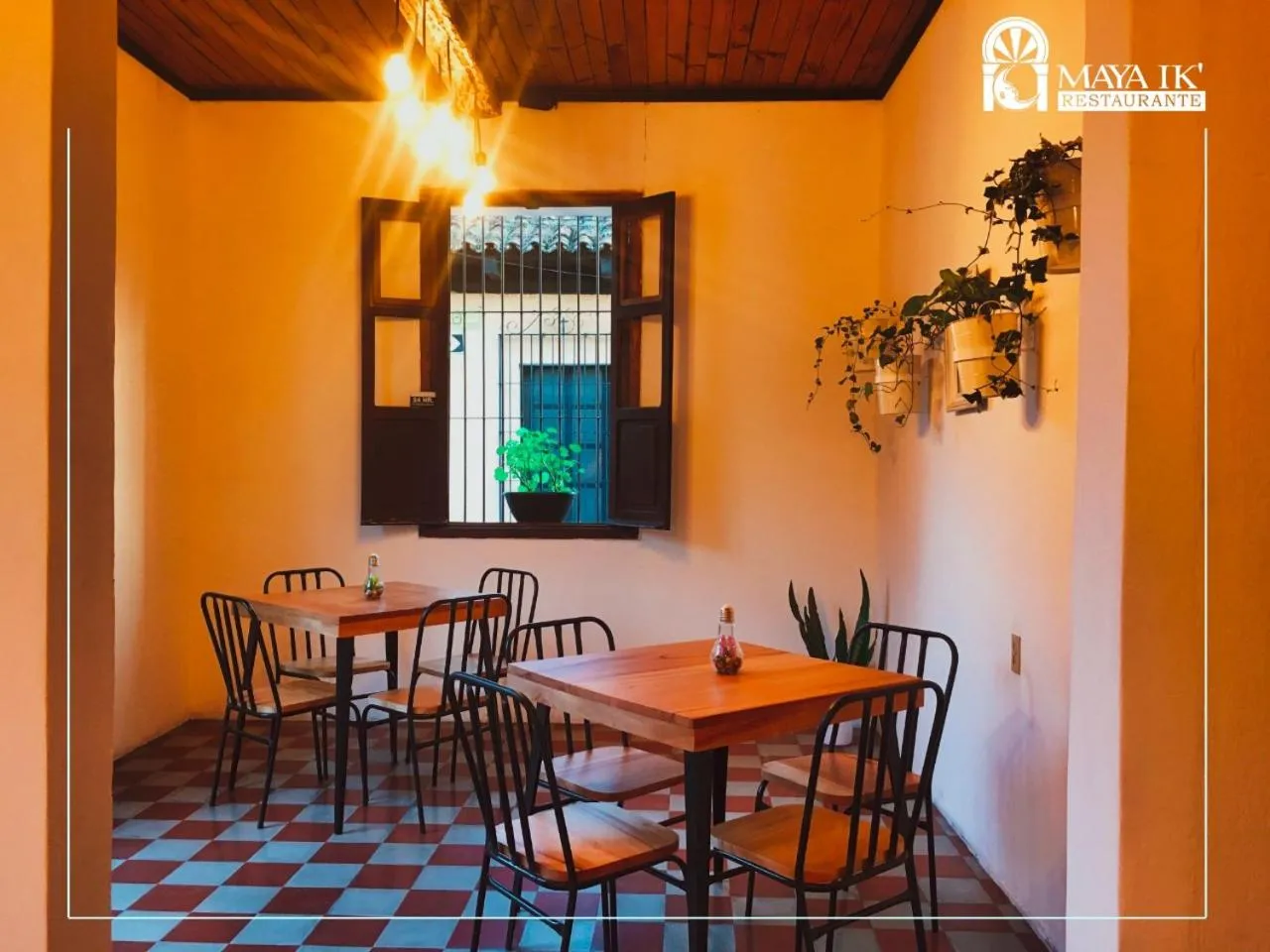 Restaurant/places to eat in Hotel Maya Ik'