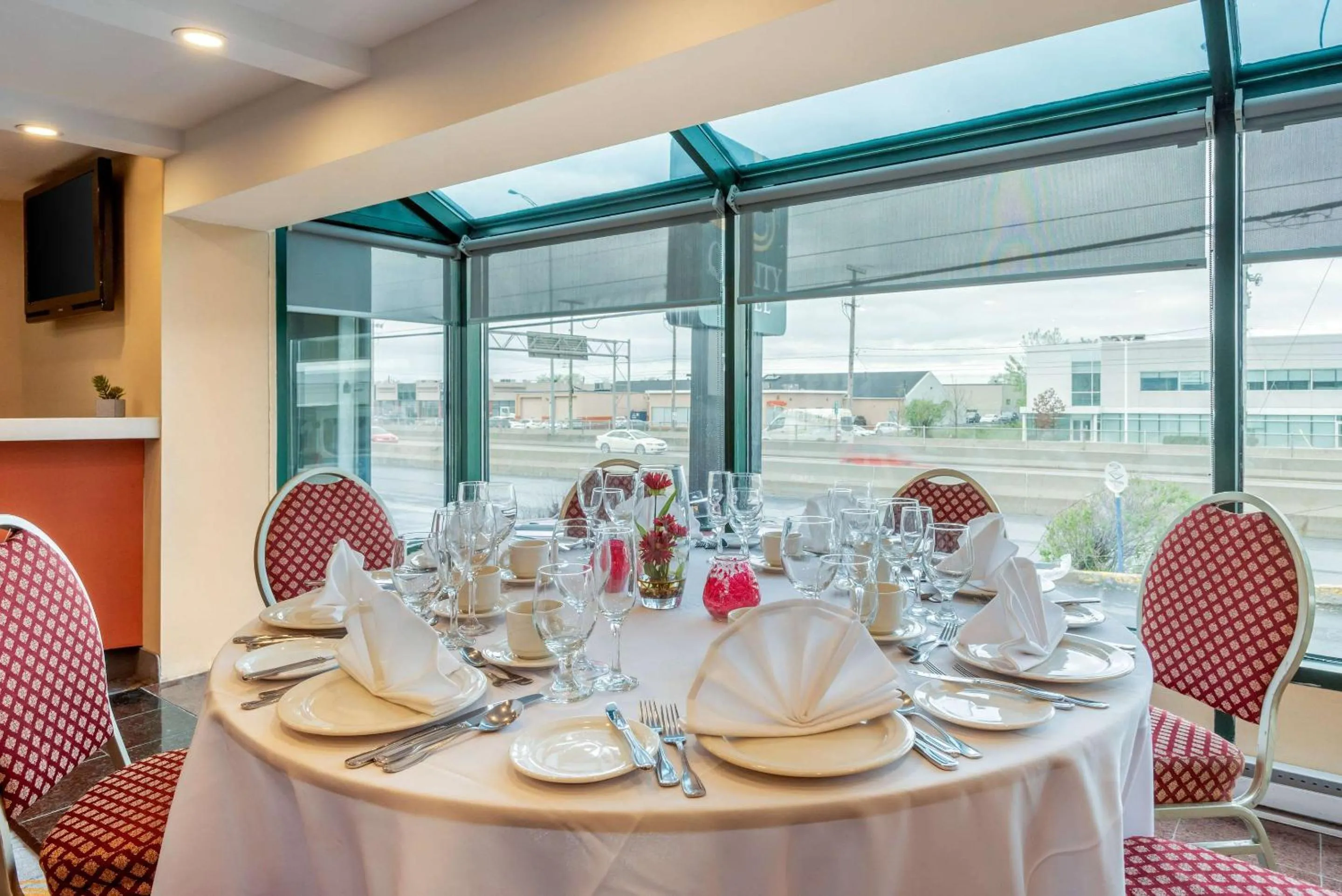 Meeting/conference room in Quality Hotel Dorval Aeroport