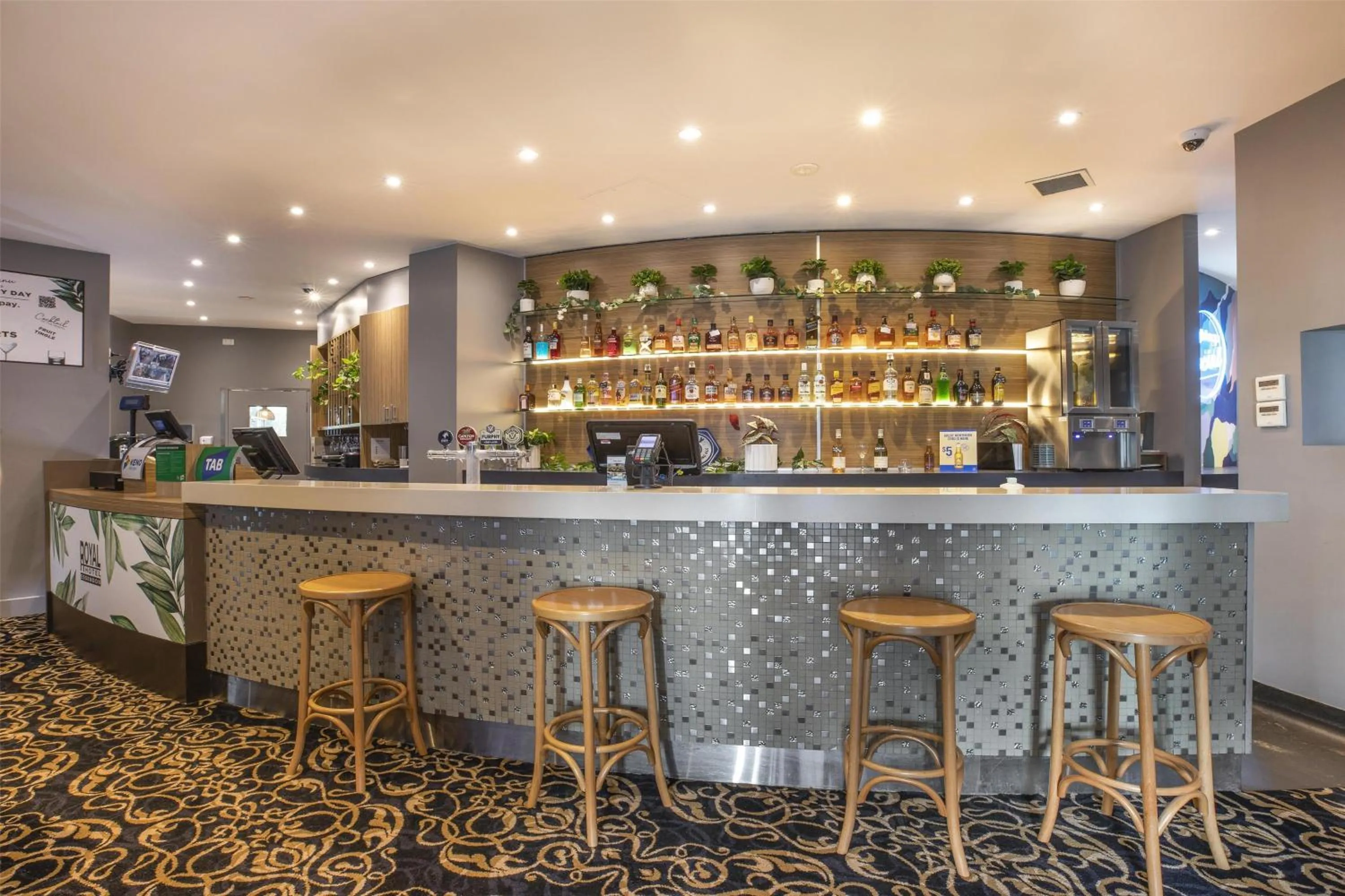 Food and drinks in Royal Hotel by Nightcap Social