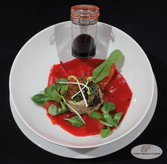 Restaurant/places to eat in Le Continental