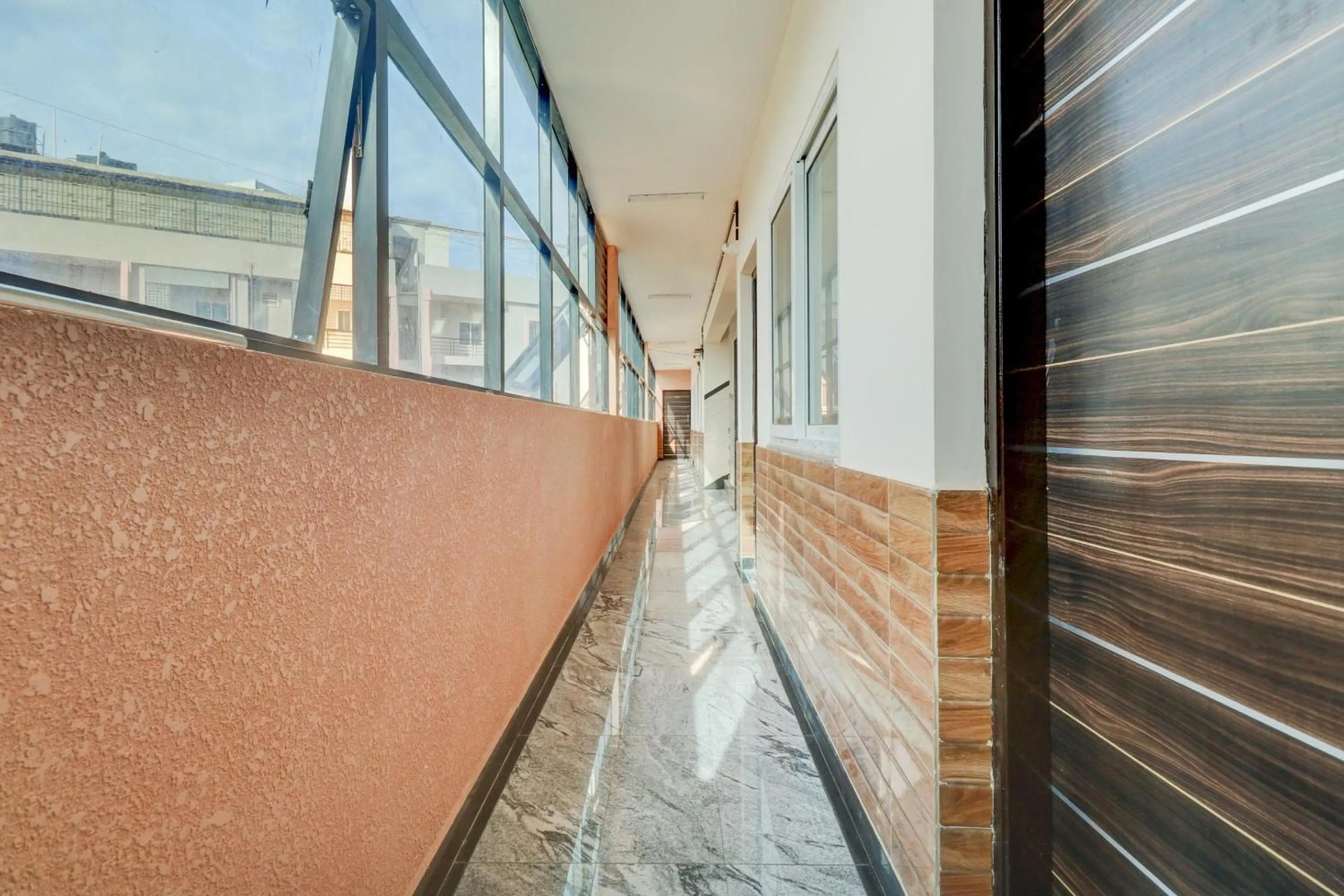 Lobby or reception in Hotel O Elite Lifestyle Red Rose Near 7d Voyage