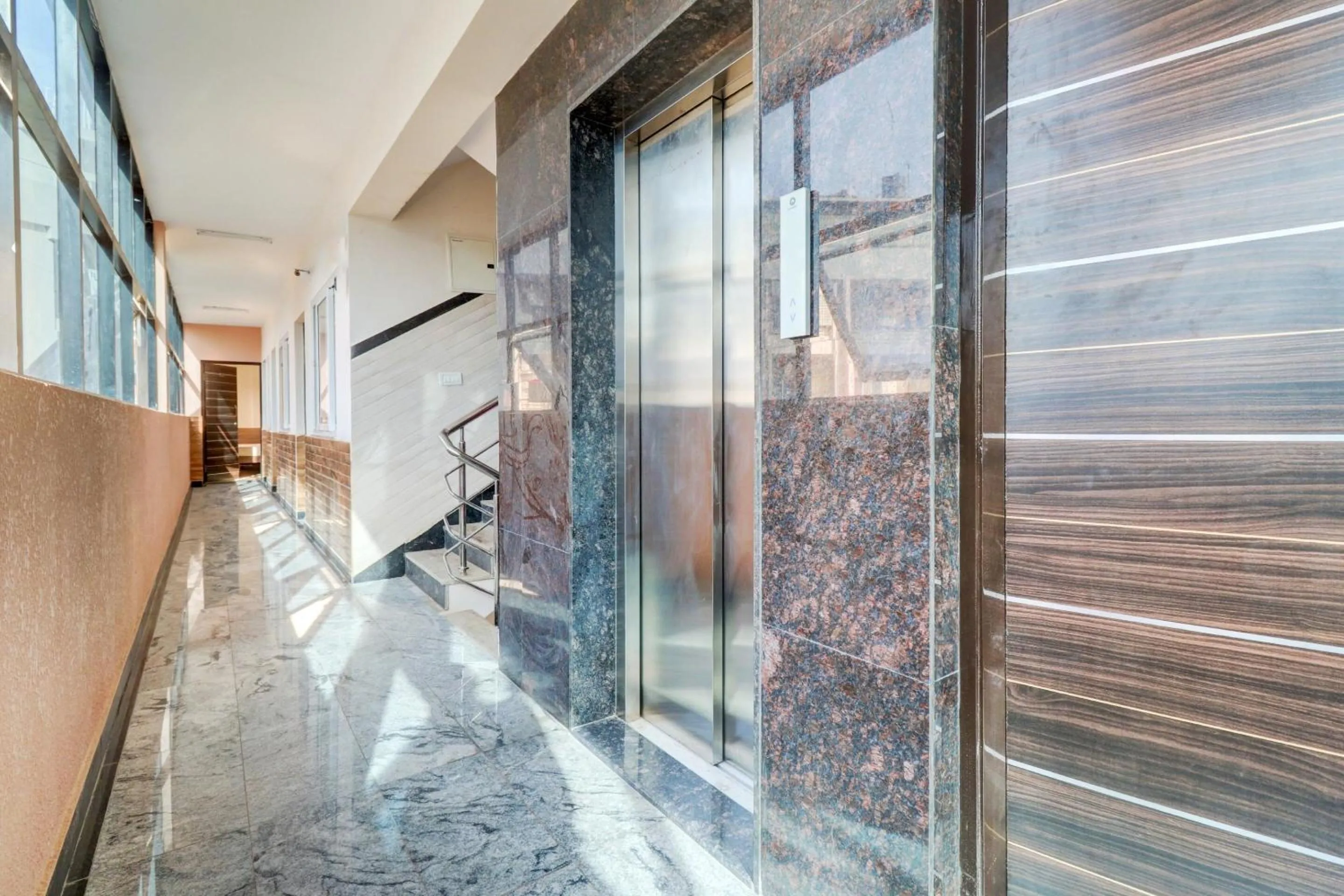 Facade/entrance in Hotel O Elite Lifestyle Red Rose Near 7d Voyage