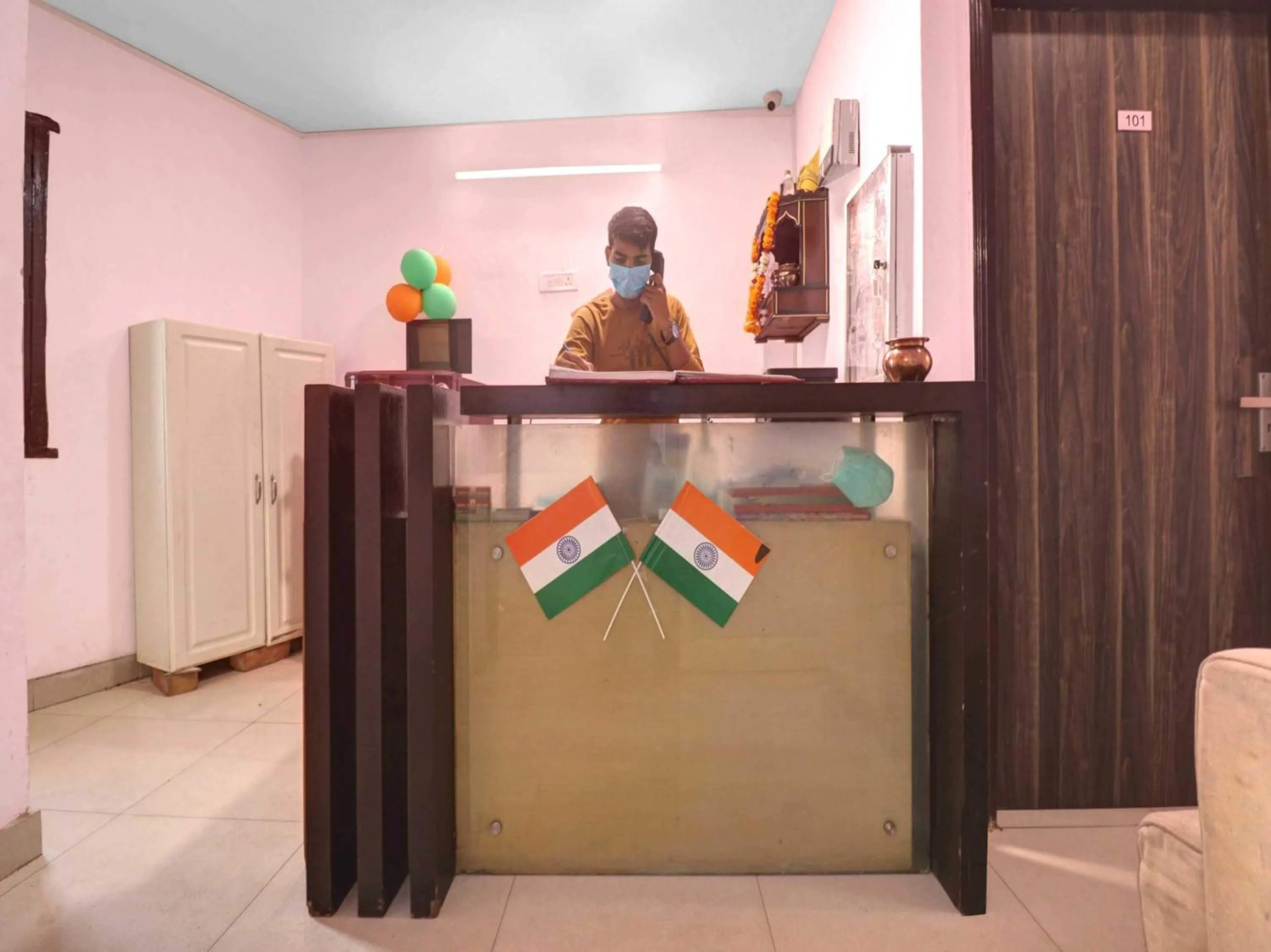 Lobby or reception in Hotel O Cherry Inn