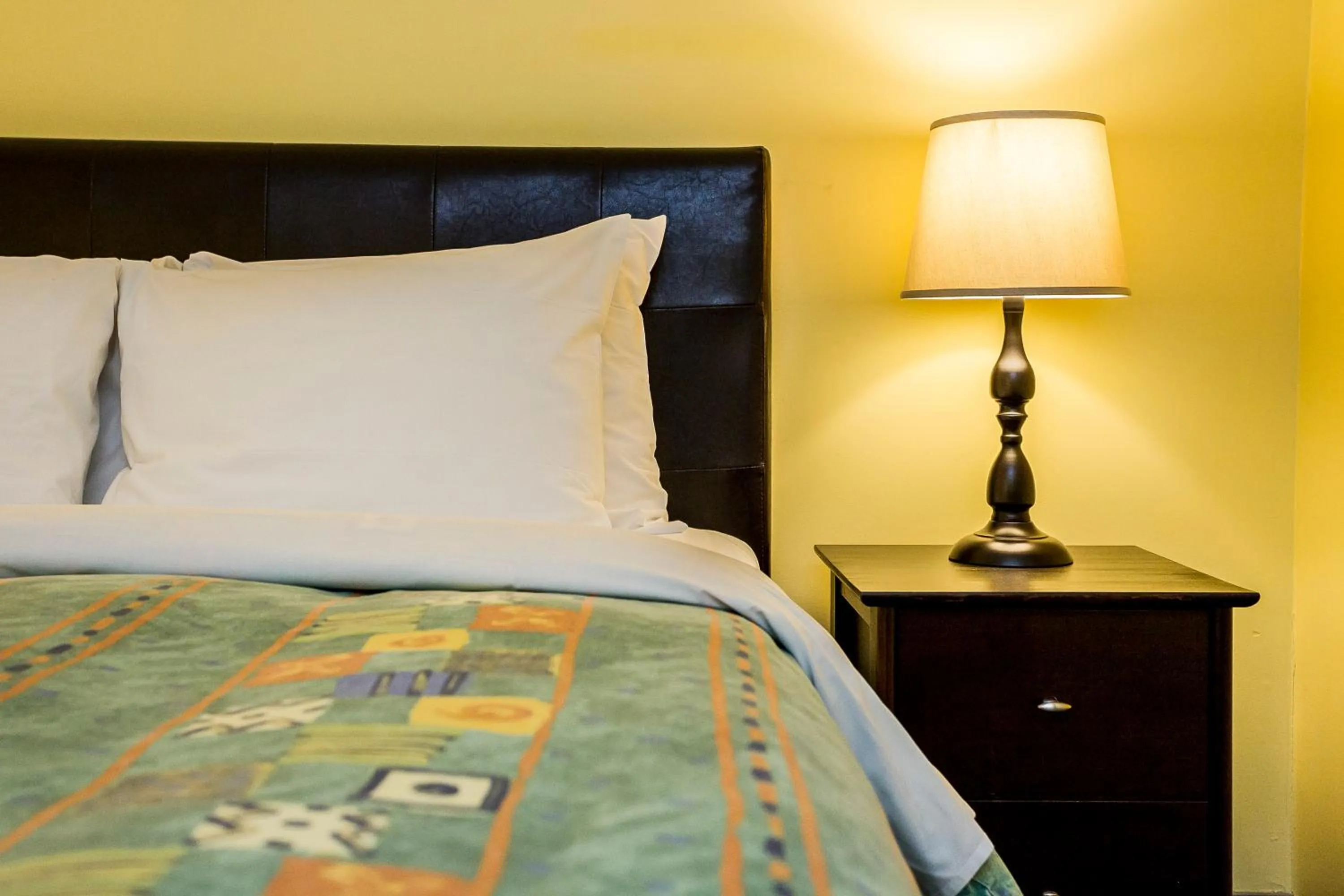 Bed in Auberge de La Fontaine