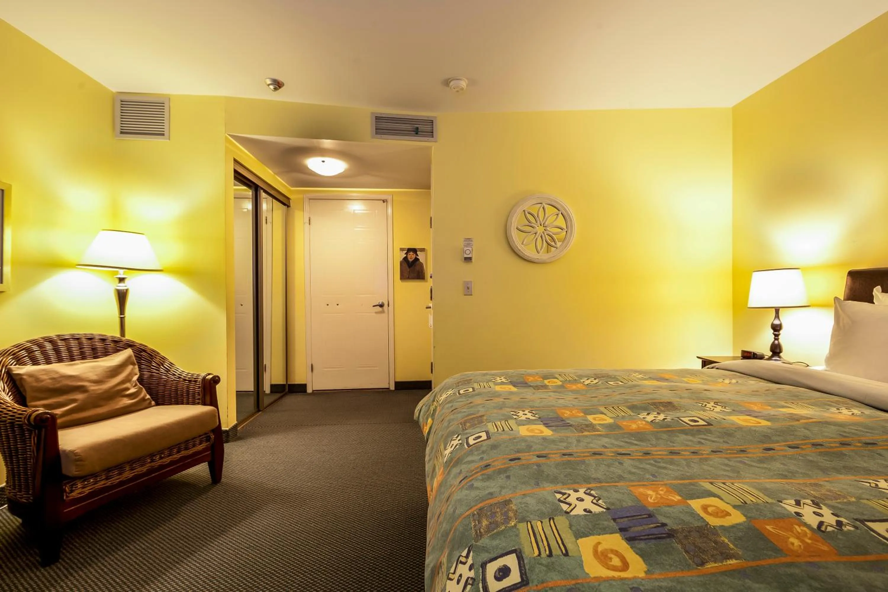 Bed in Auberge de La Fontaine